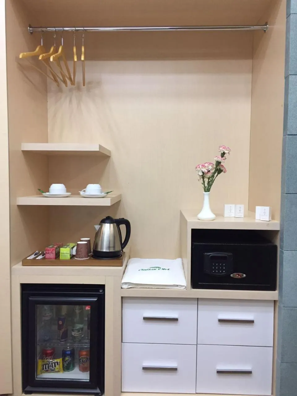 Coffee/tea facilities in Sultan Hotel Tbilisi