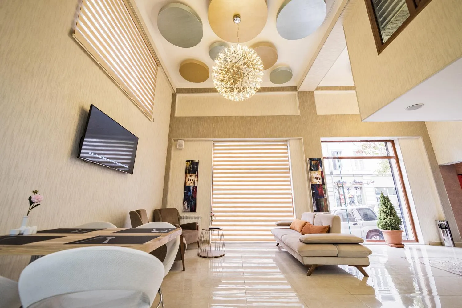 Communal lounge/ TV room in Sultan Hotel Tbilisi