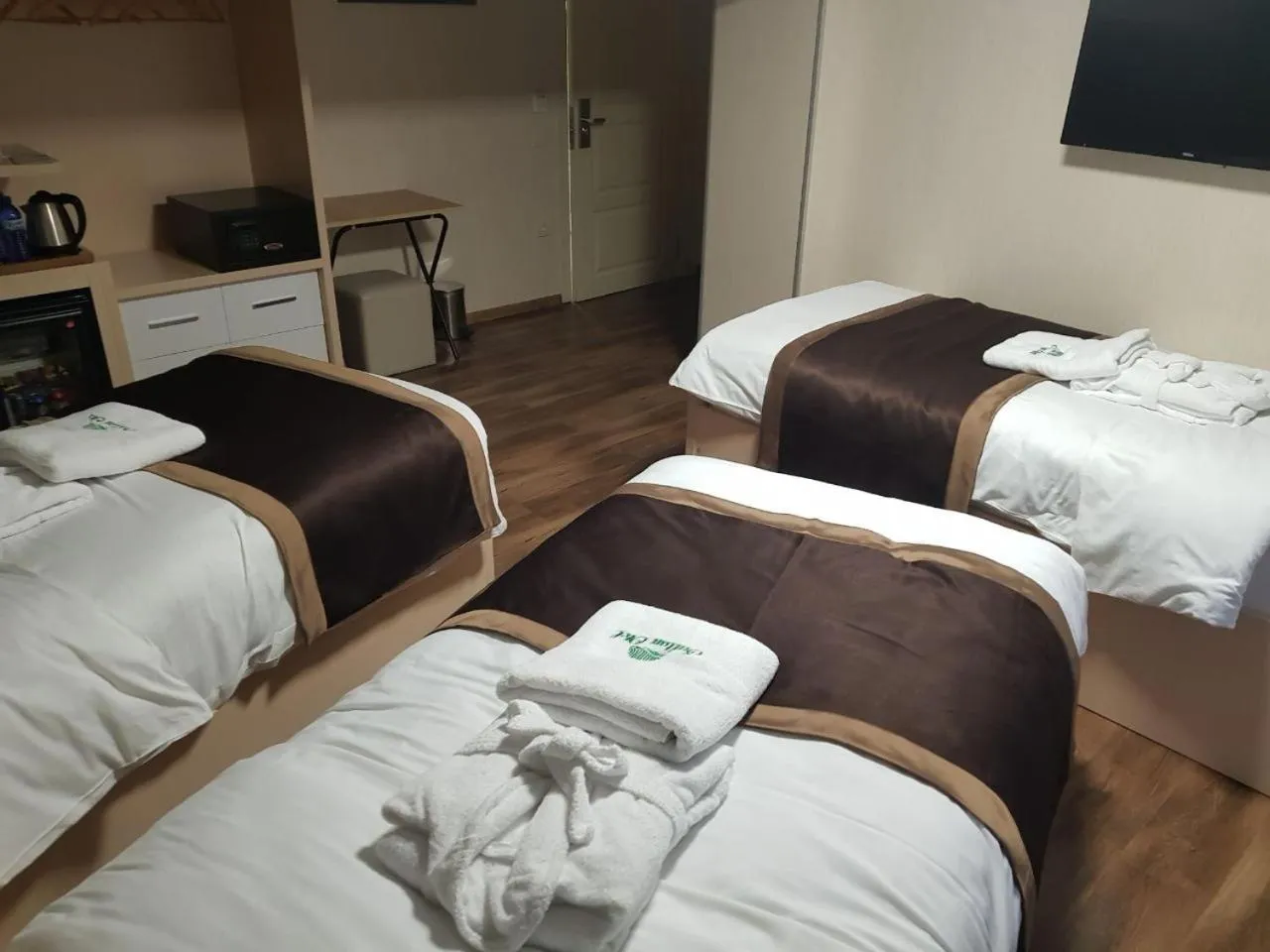 Shower, Bed in Sultan Hotel Tbilisi