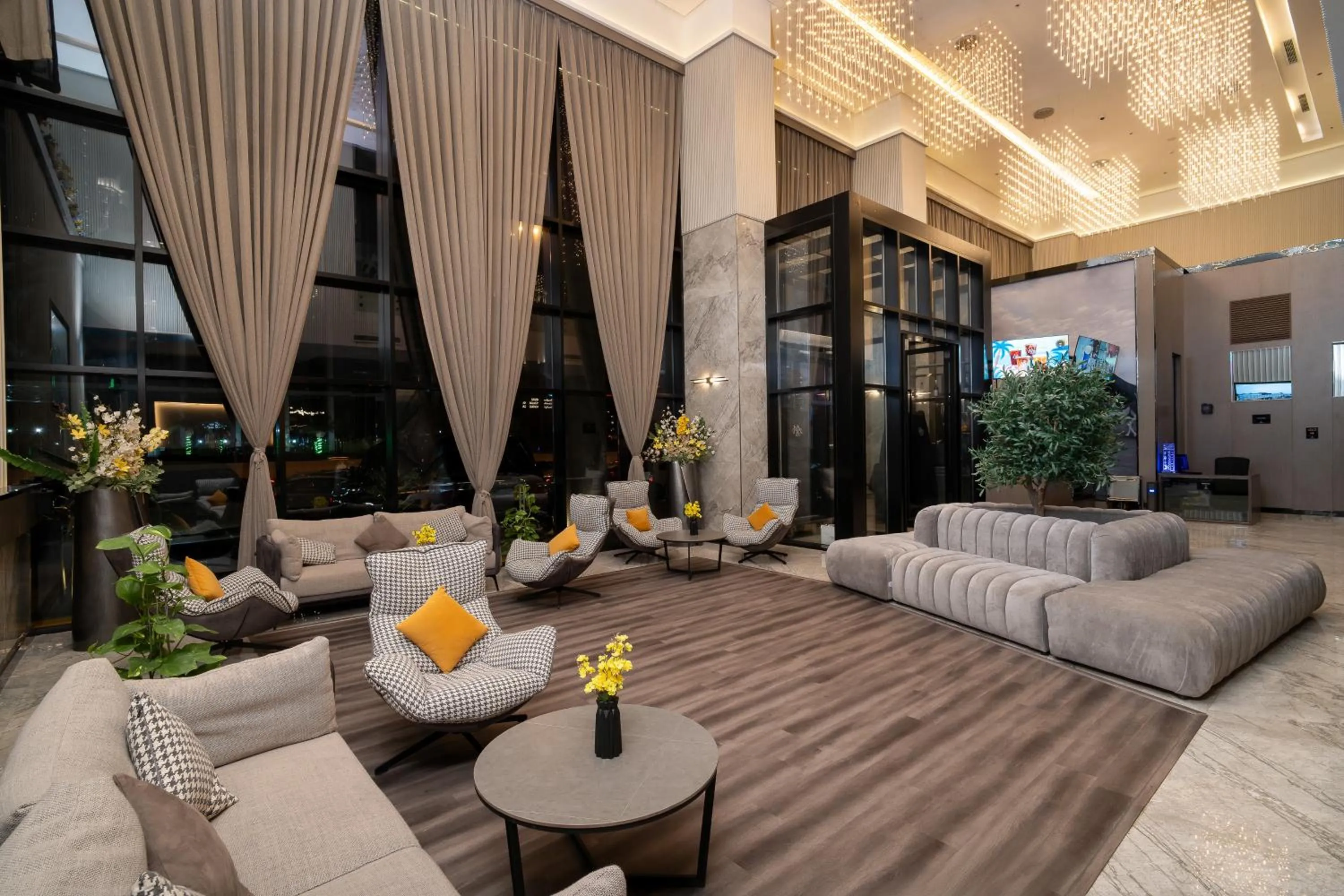 Lobby or reception in Msharef Almoden hotel