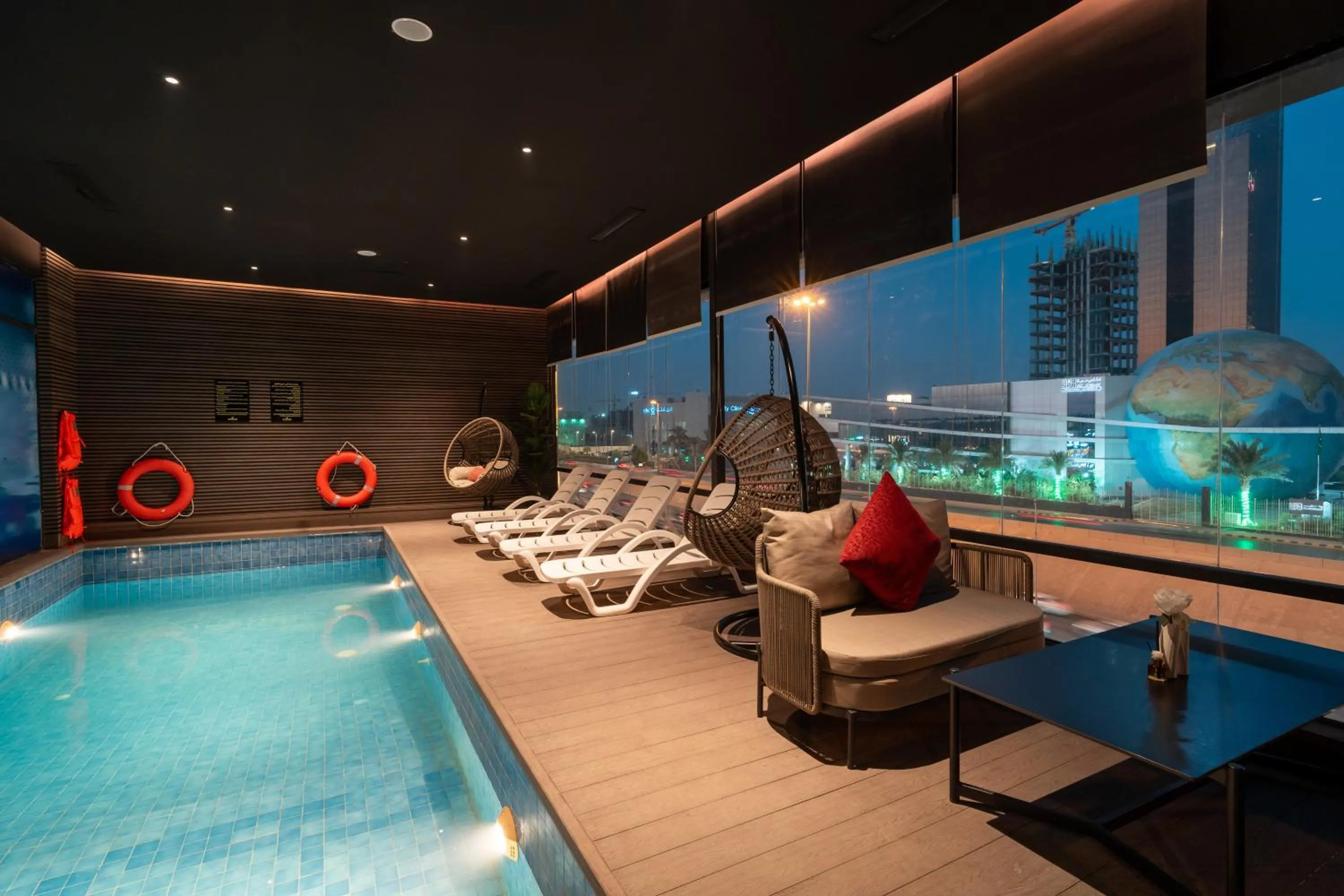 Swimming pool in Msharef Almoden hotel