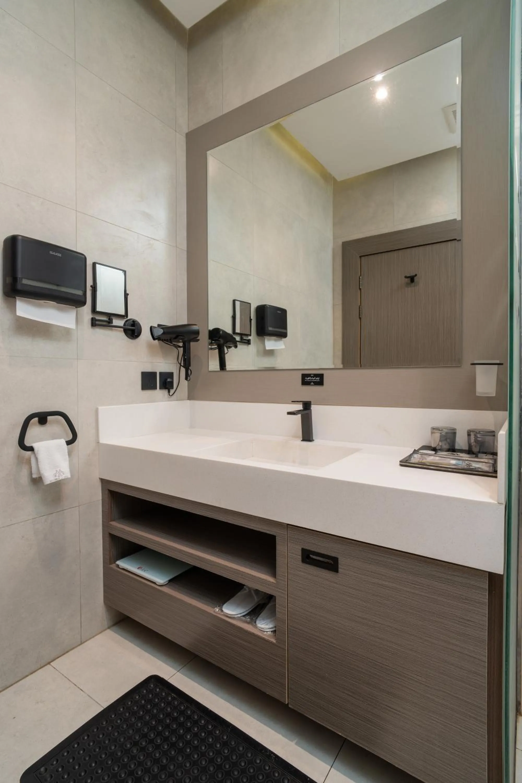 Bathroom in Msharef Almoden hotel