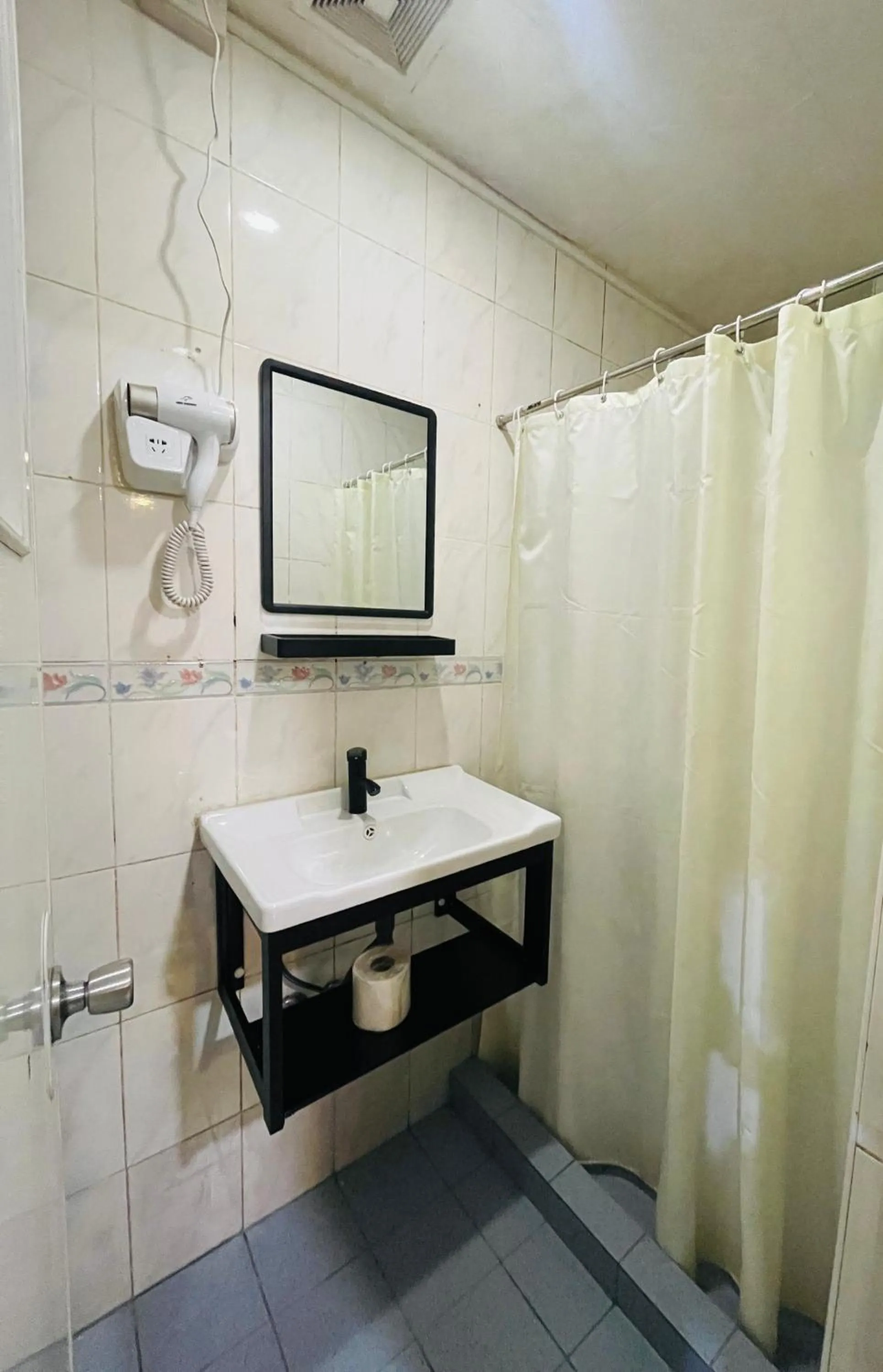 Bathroom in Sukhavati Inn