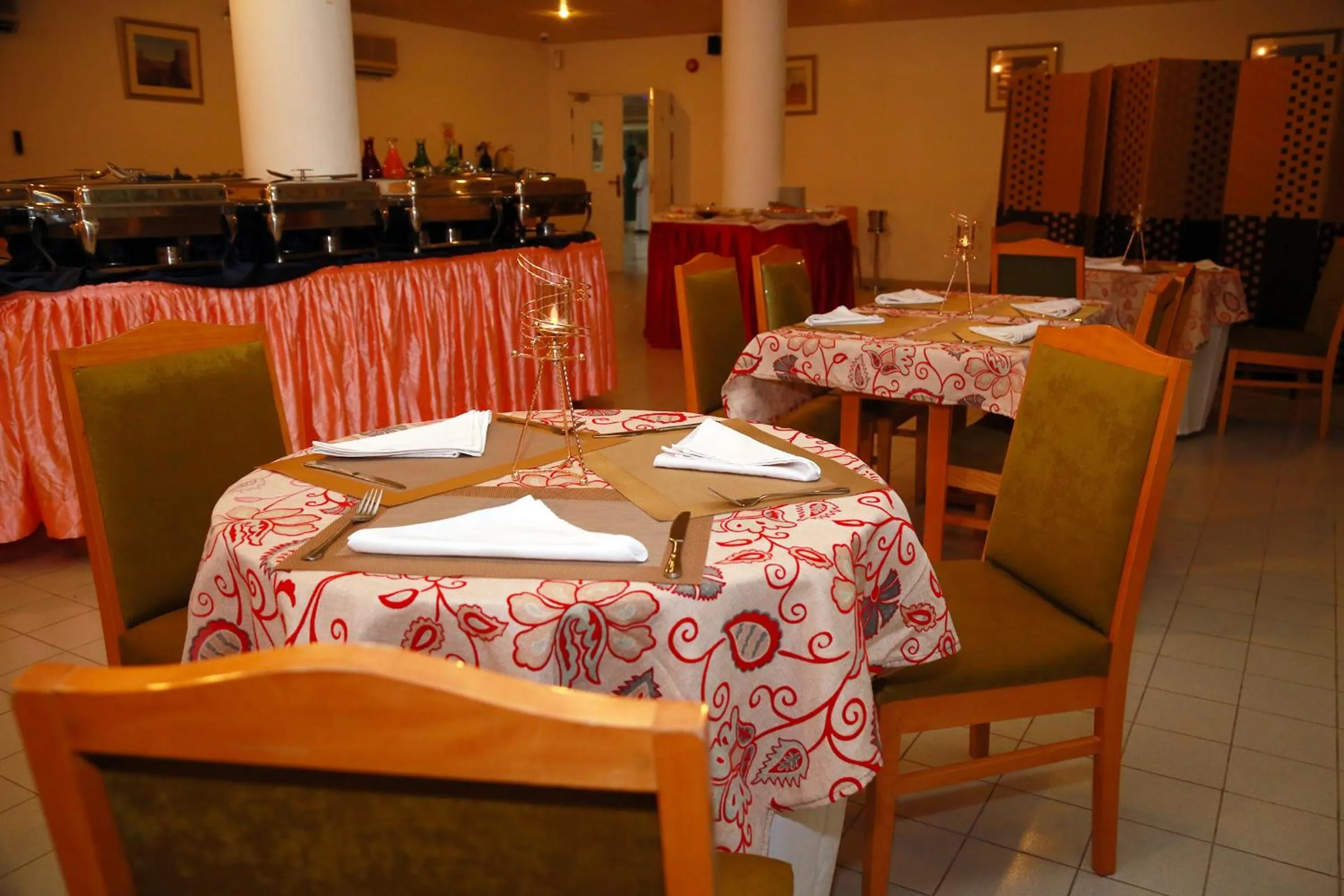Restaurant/places to eat in Ibri Oasis Hotel