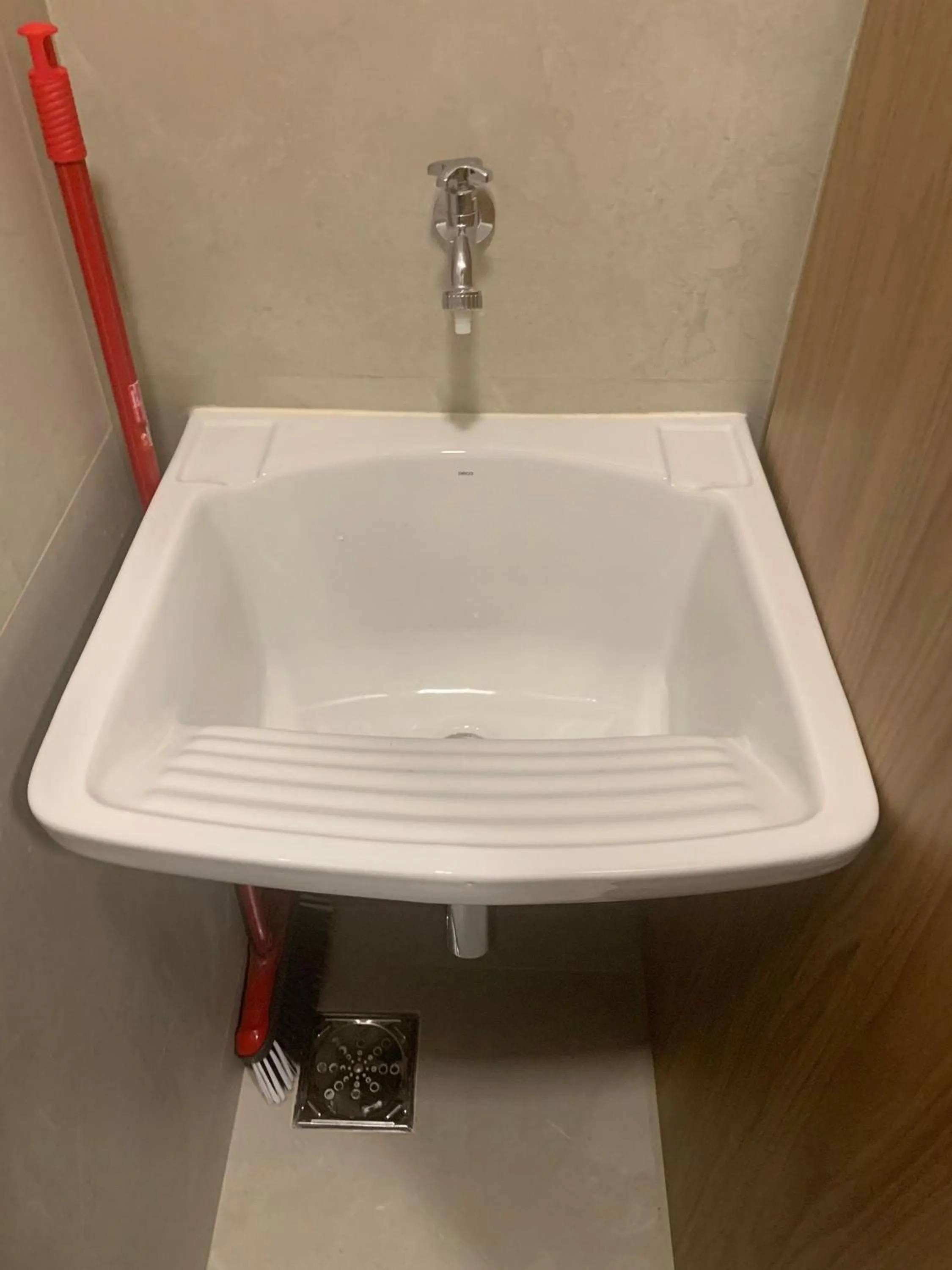 Kitchen or kitchenette in Noroeste Easy by CentoEdez