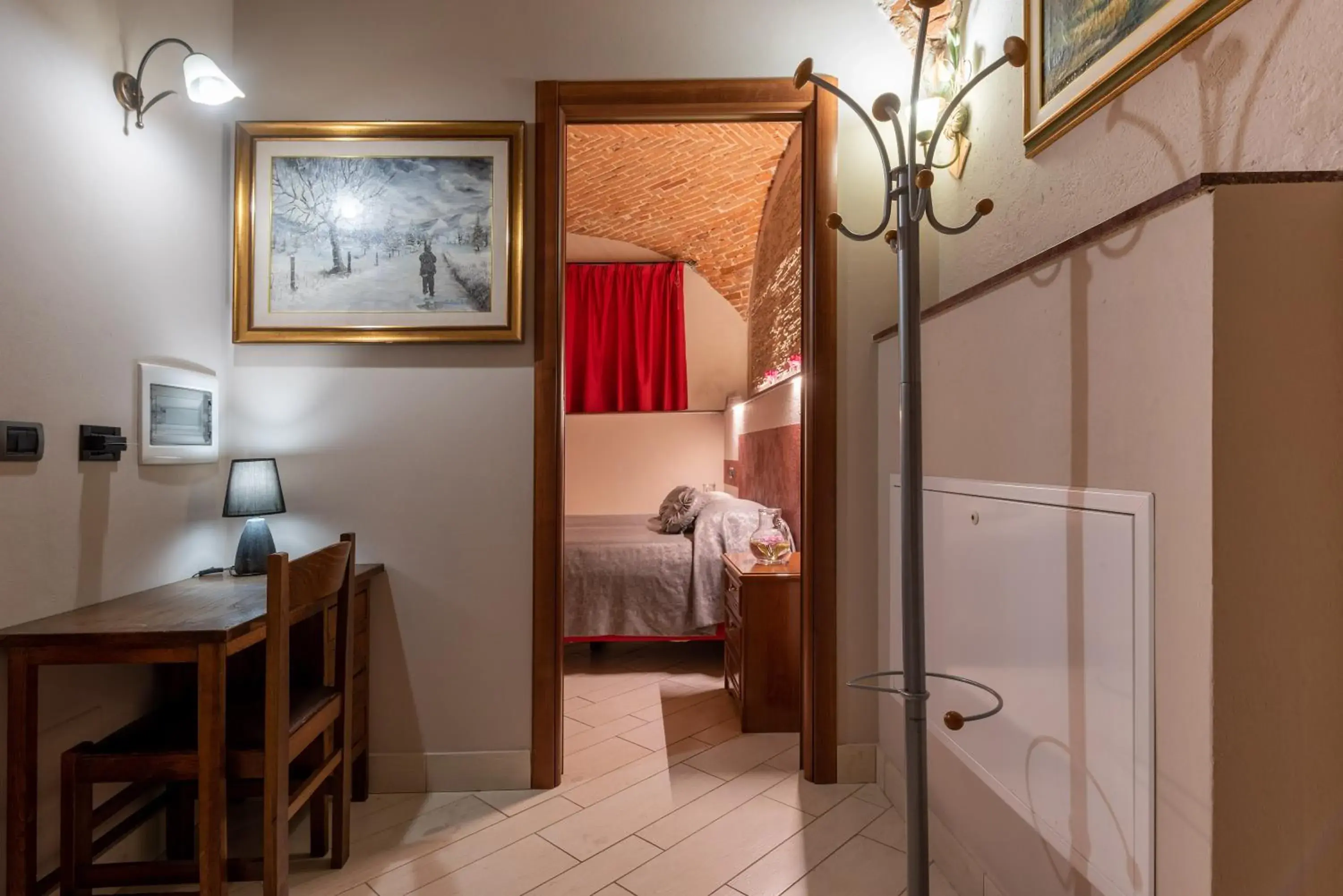 Double or Twin Room with Private Bathroom - single occupancy in Villa Mery Double or Twin Room with Private Bathroom - single occupancy in Villa Mery