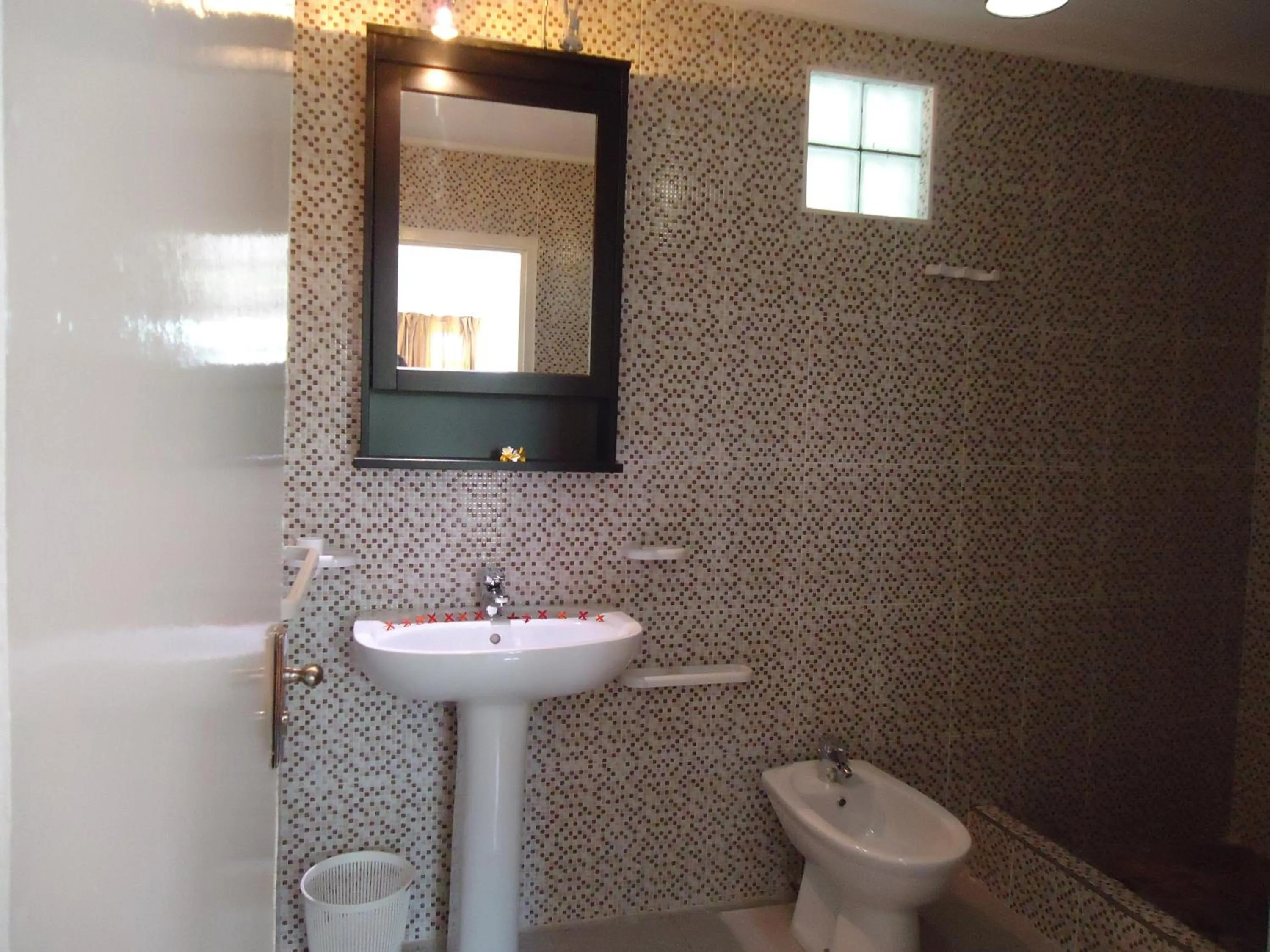 Shower in Chez Michellin Pensions Residence