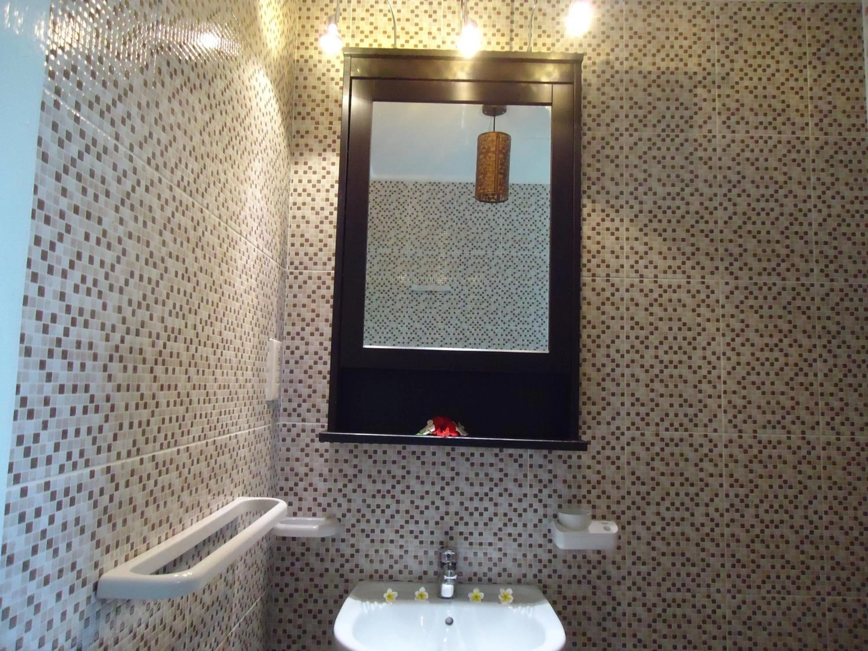 Bathroom in Chez Michellin Pensions Residence