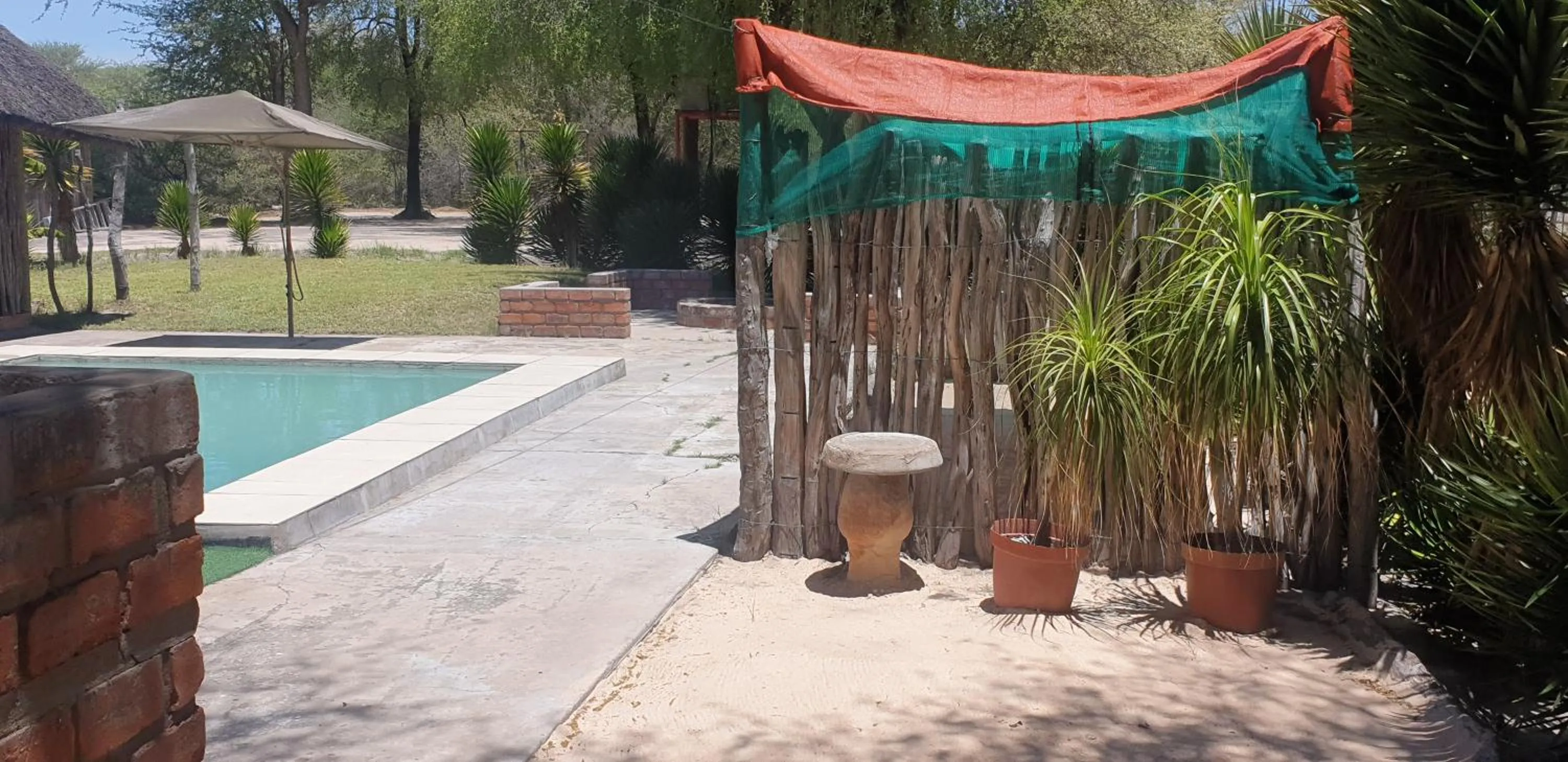 Garden view in Paradise Camp Game Lodge