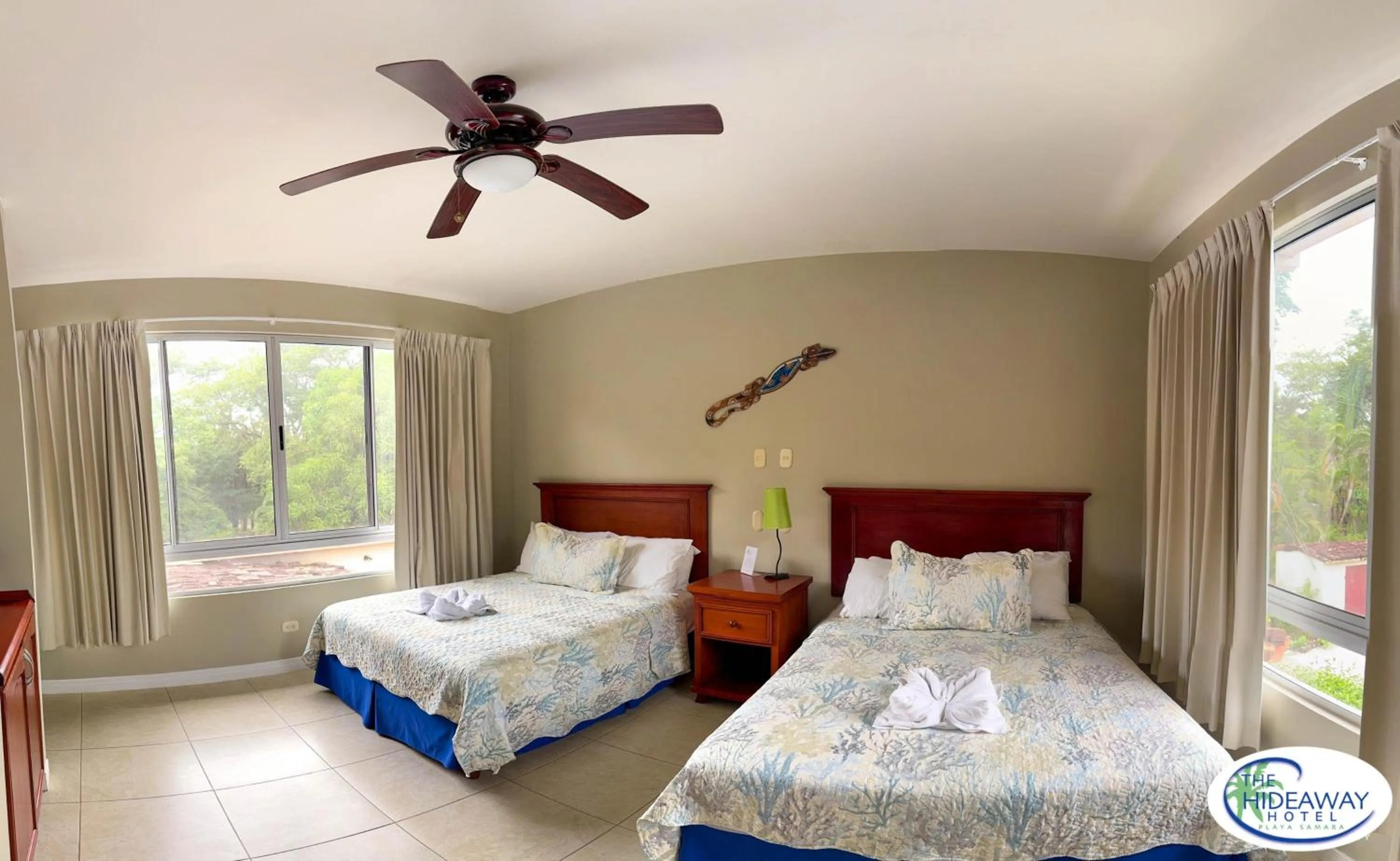 Bedroom, Bed in The Hideaway Hotel