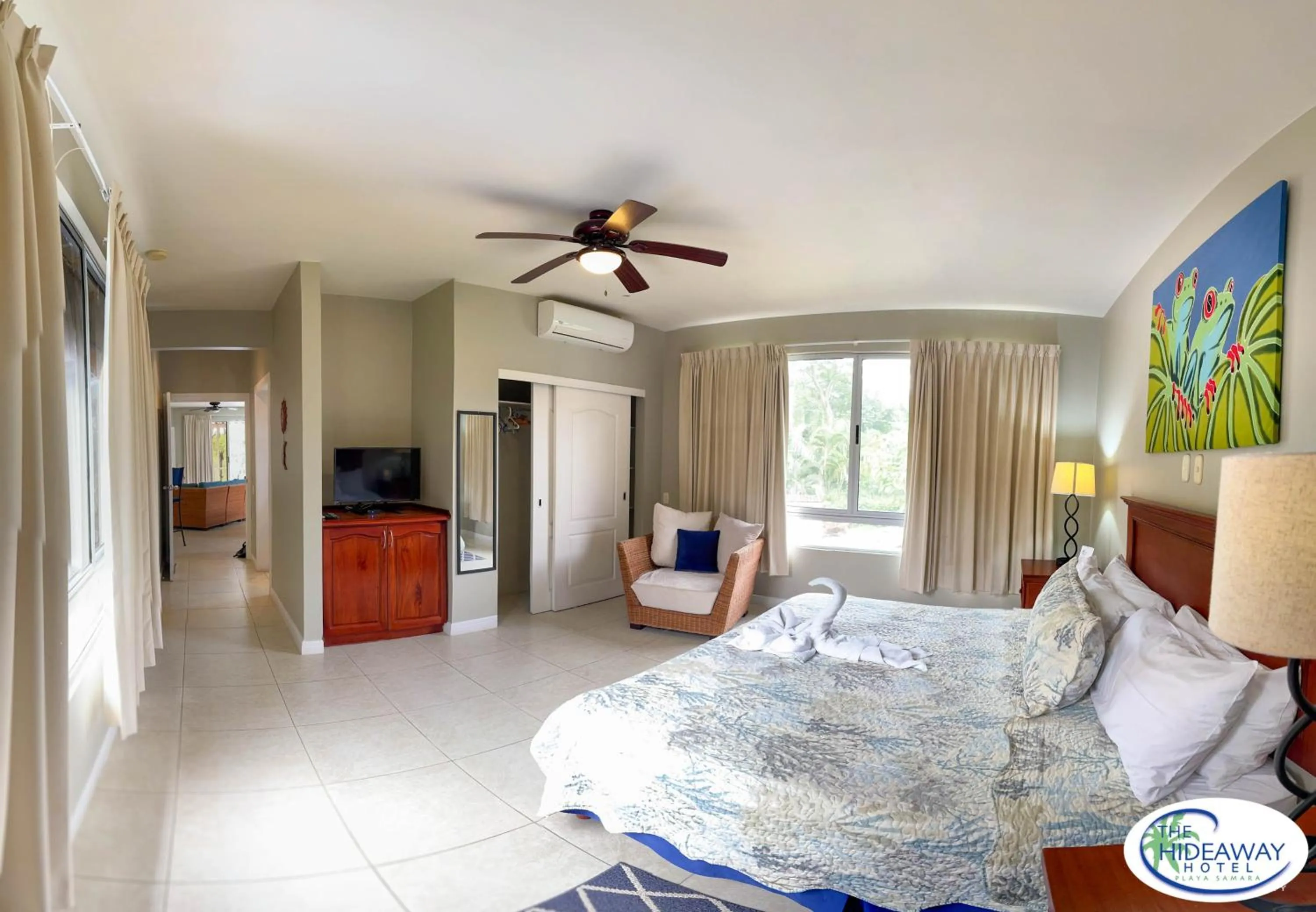 Photo of the whole room in The Hideaway Hotel