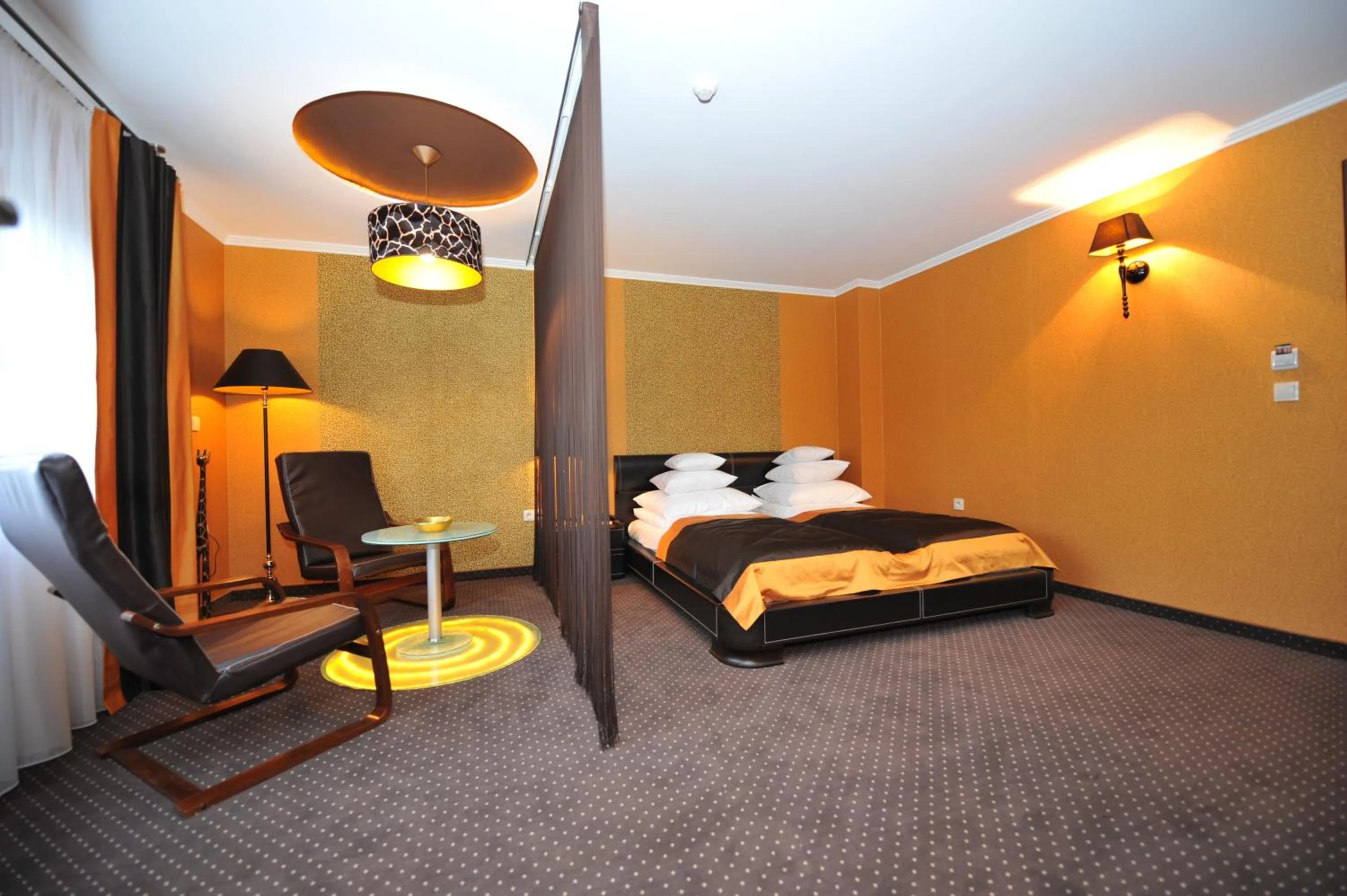 Photo of the whole room, Bed in Hotel Linder