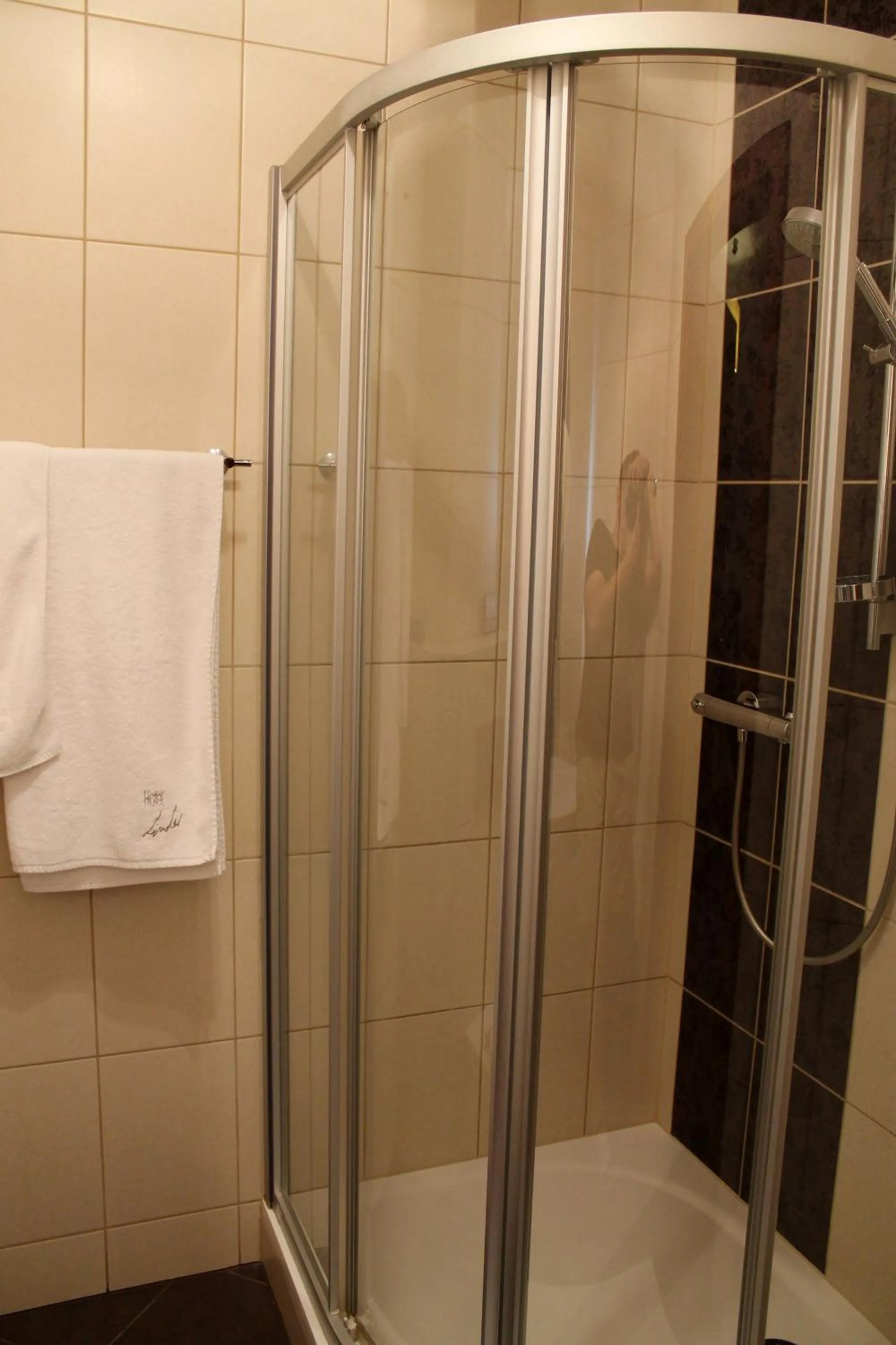 Bathroom in Hotel Linder