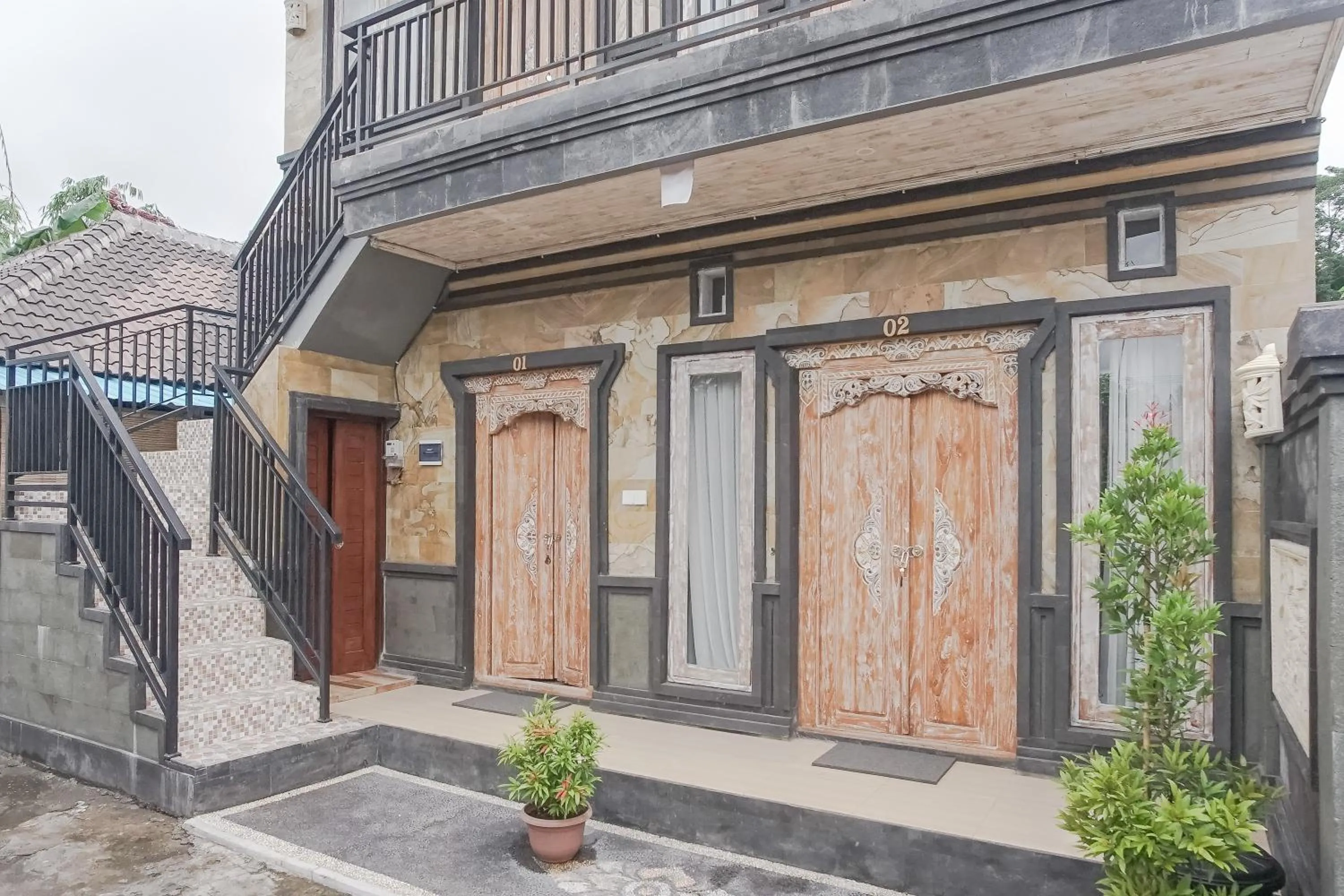 Property building in Giri Krisna Guest House