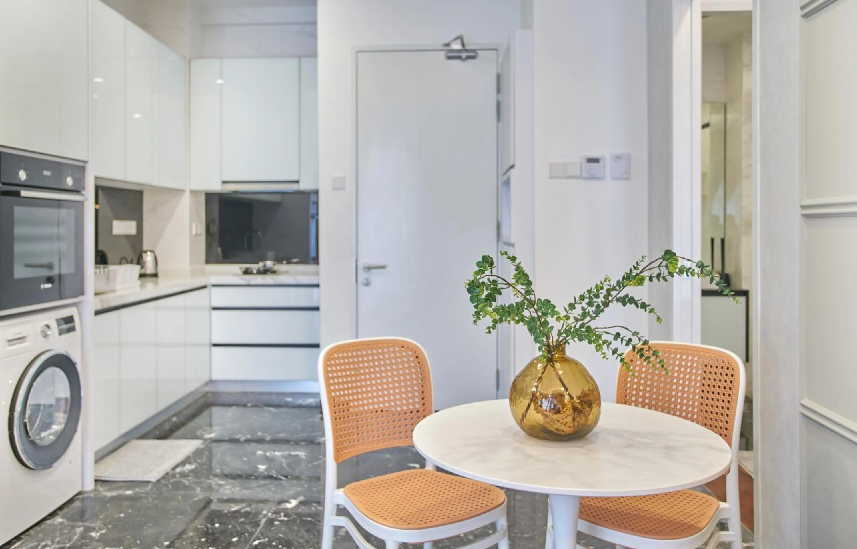 Kitchen or kitchenette in Royce Residence KLCC by Cobnb