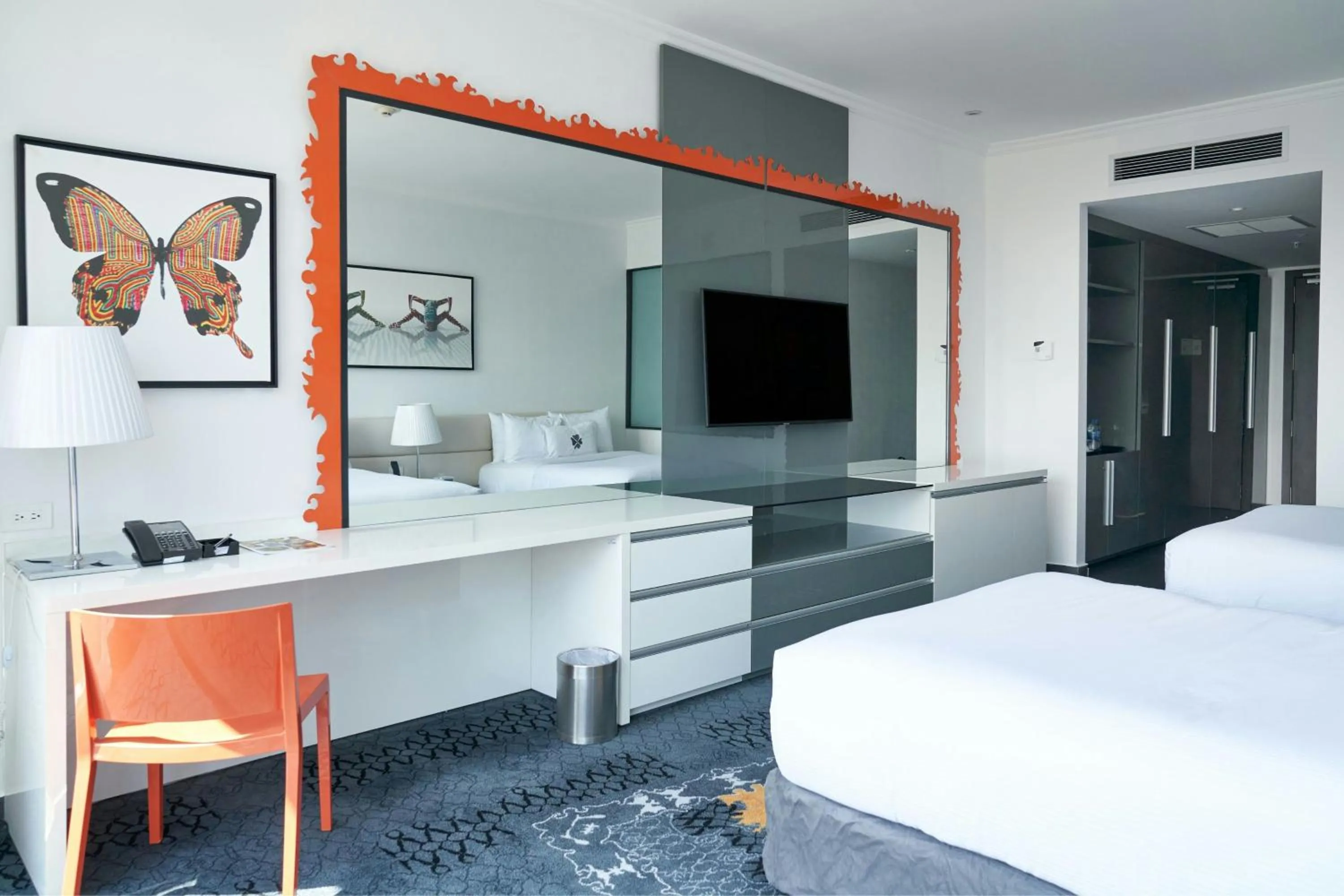 Photo of the whole room, Bed in Sortis Hotel, Spa & Casino, Autograph Collection