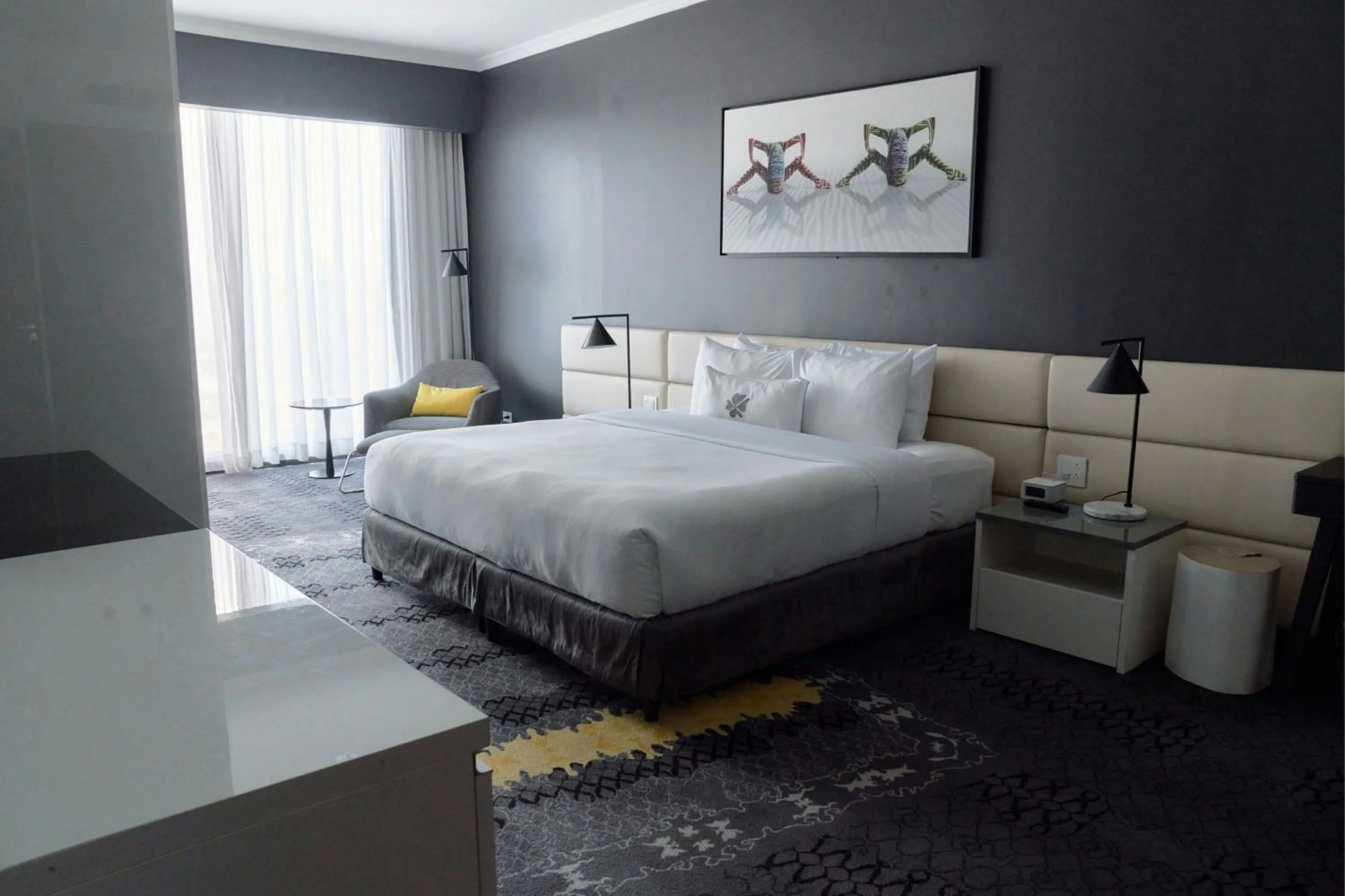Bedroom, Bed in Sortis Hotel, Spa & Casino, Autograph Collection