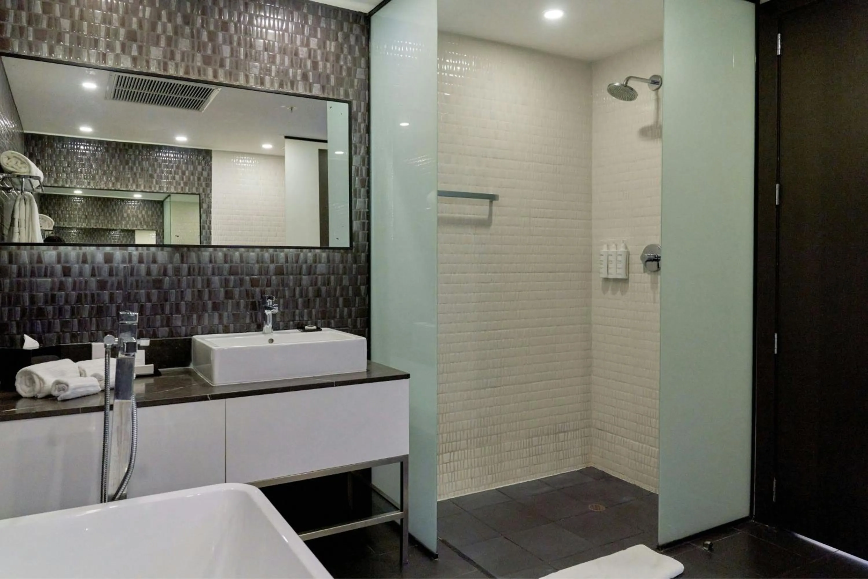 Bathroom in Sortis Hotel, Spa & Casino, Autograph Collection