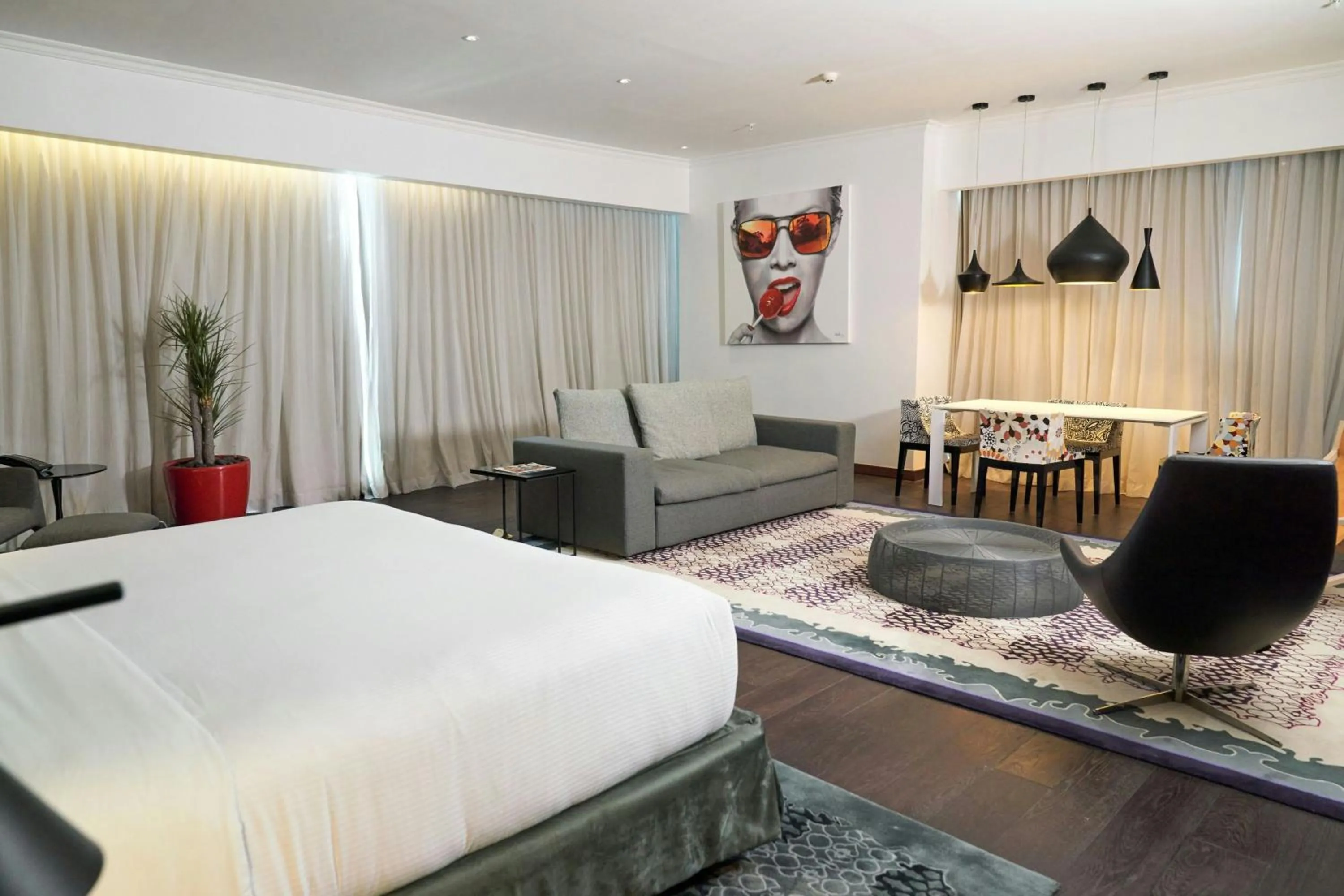 Photo of the whole room, Bed in Sortis Hotel, Spa & Casino, Autograph Collection