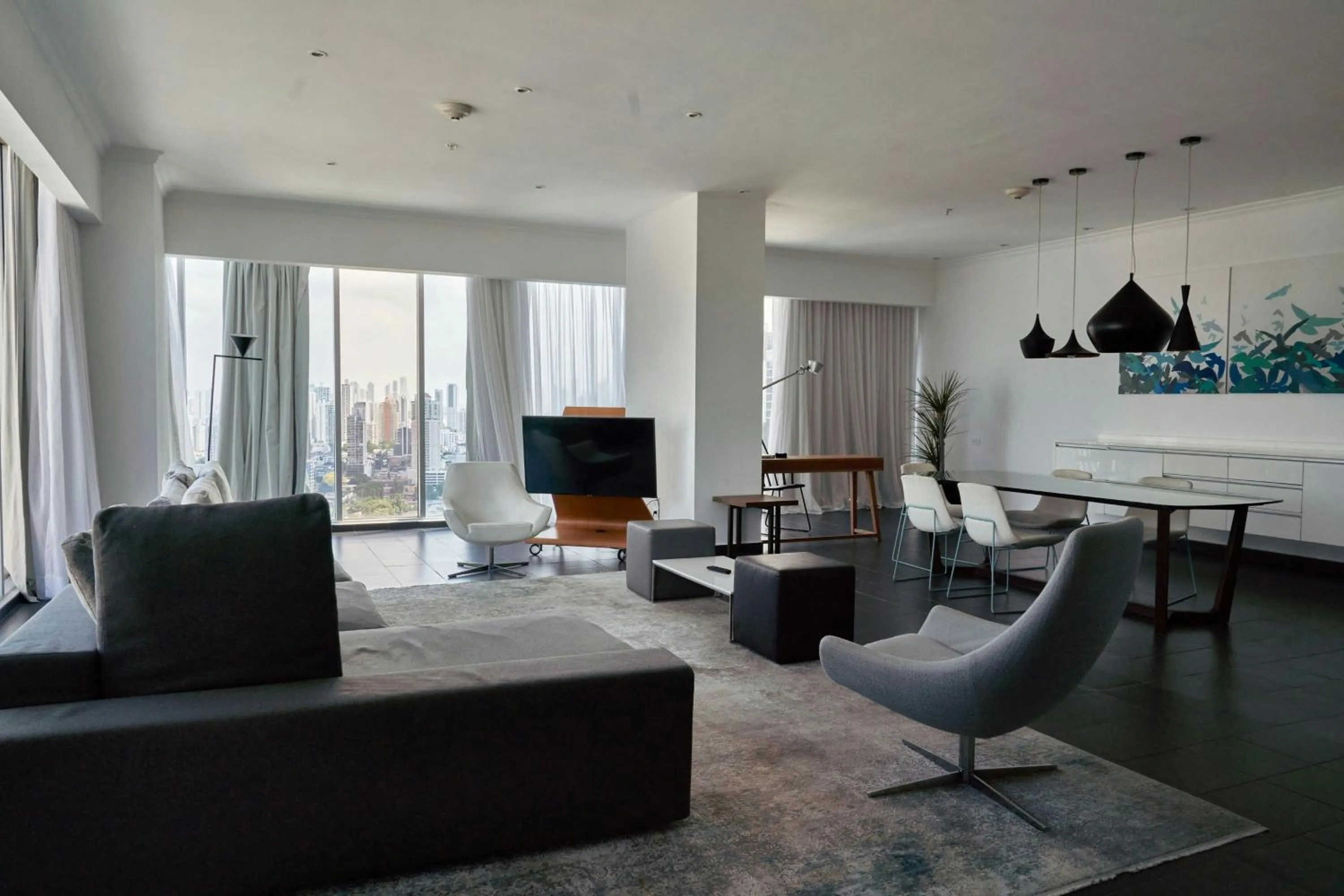 Living room in Sortis Hotel, Spa & Casino, Autograph Collection