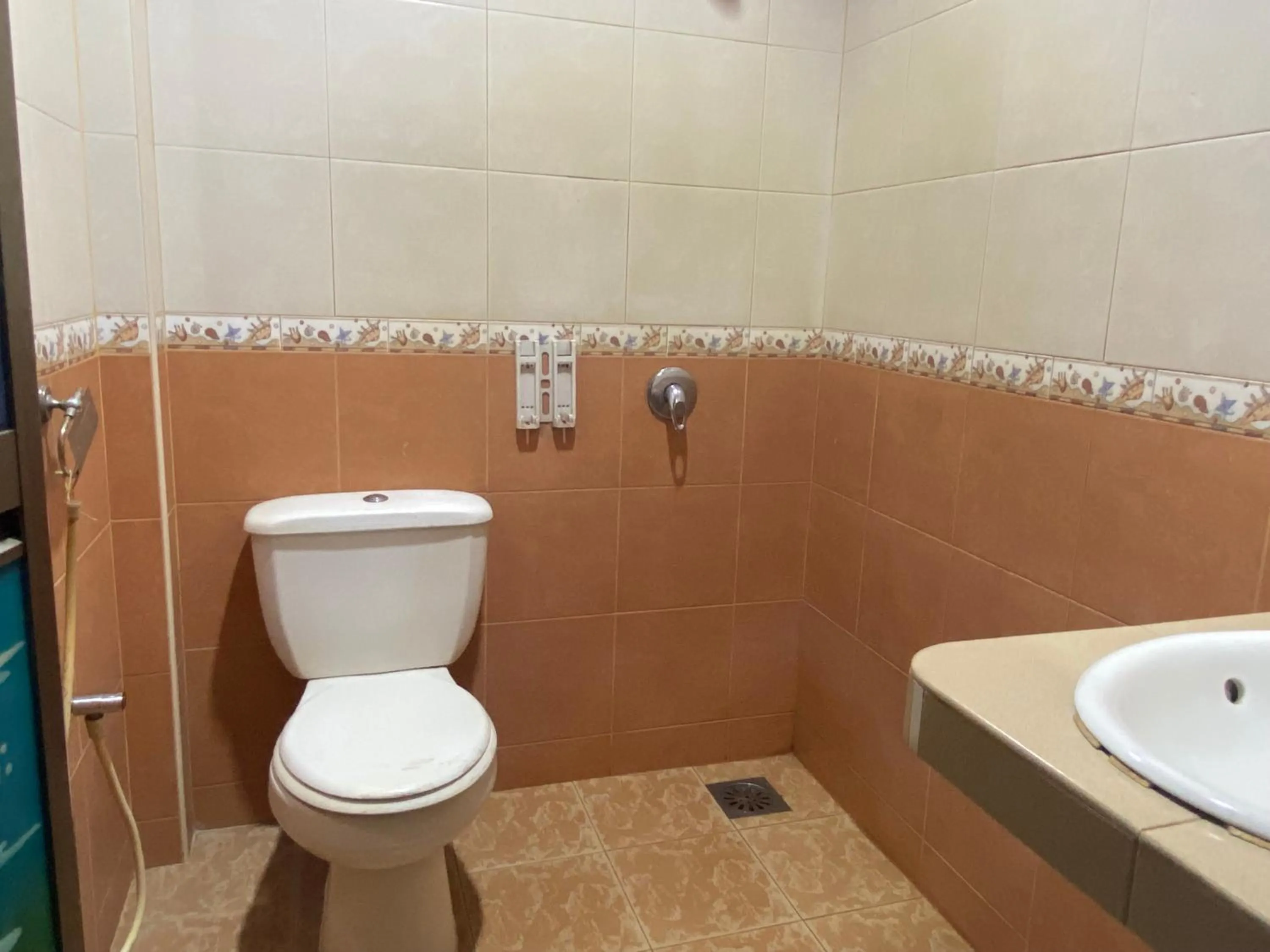 Bathroom in Hotel O Gold Hill Hotel