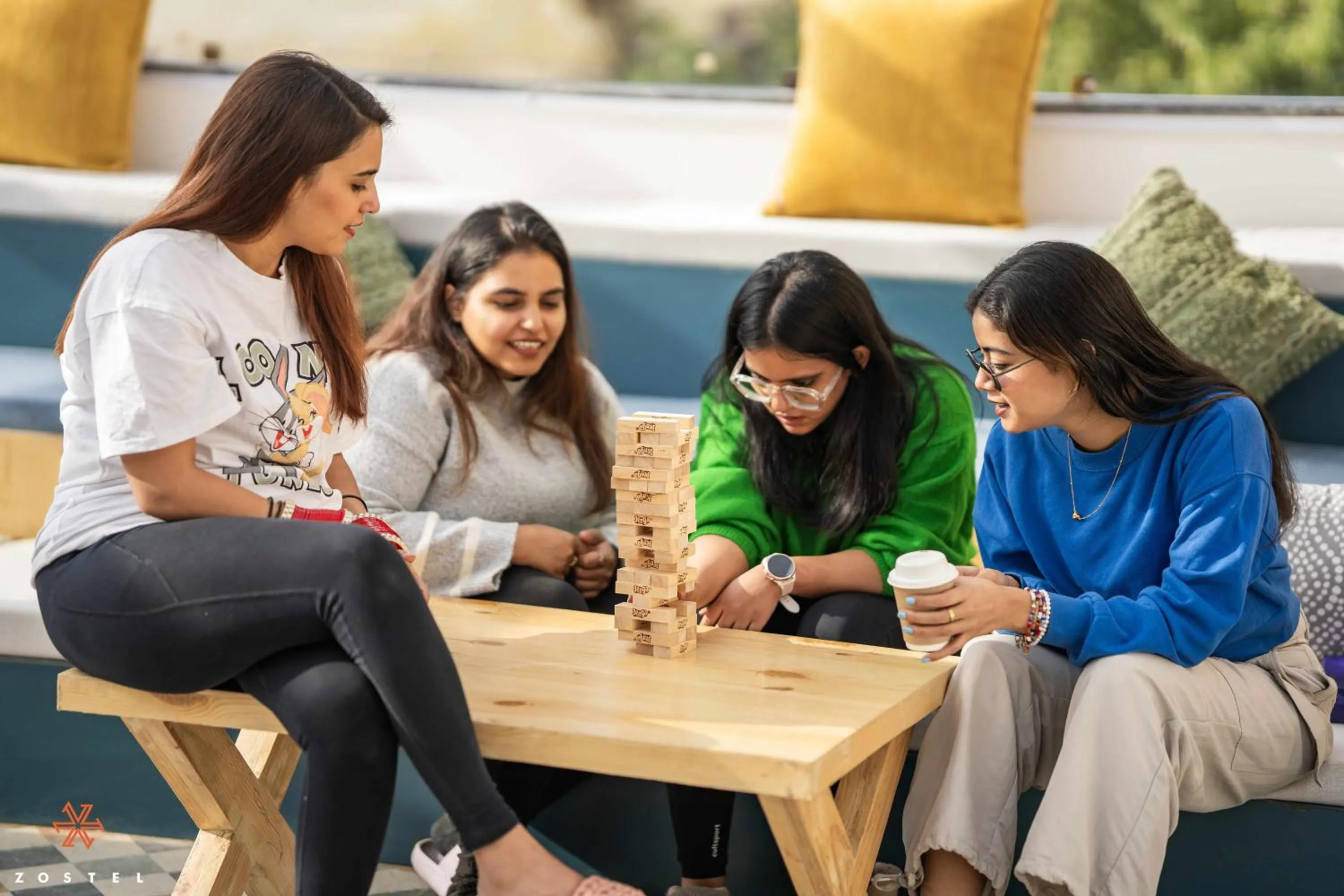 Communal lounge/ TV room in Zostel Mussoorie, Mall Road