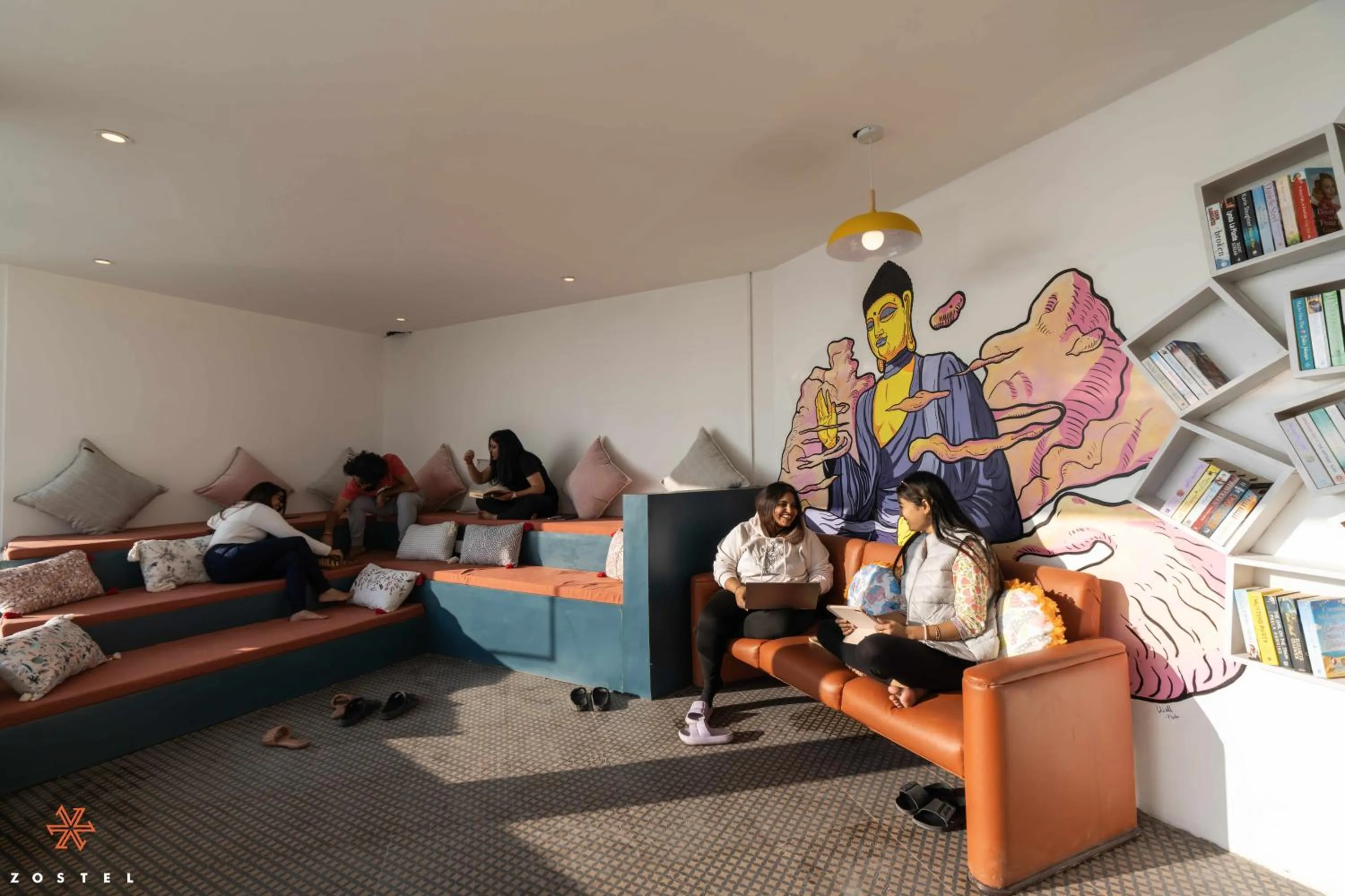 Library, Bed in Zostel Mussoorie, Mall Road