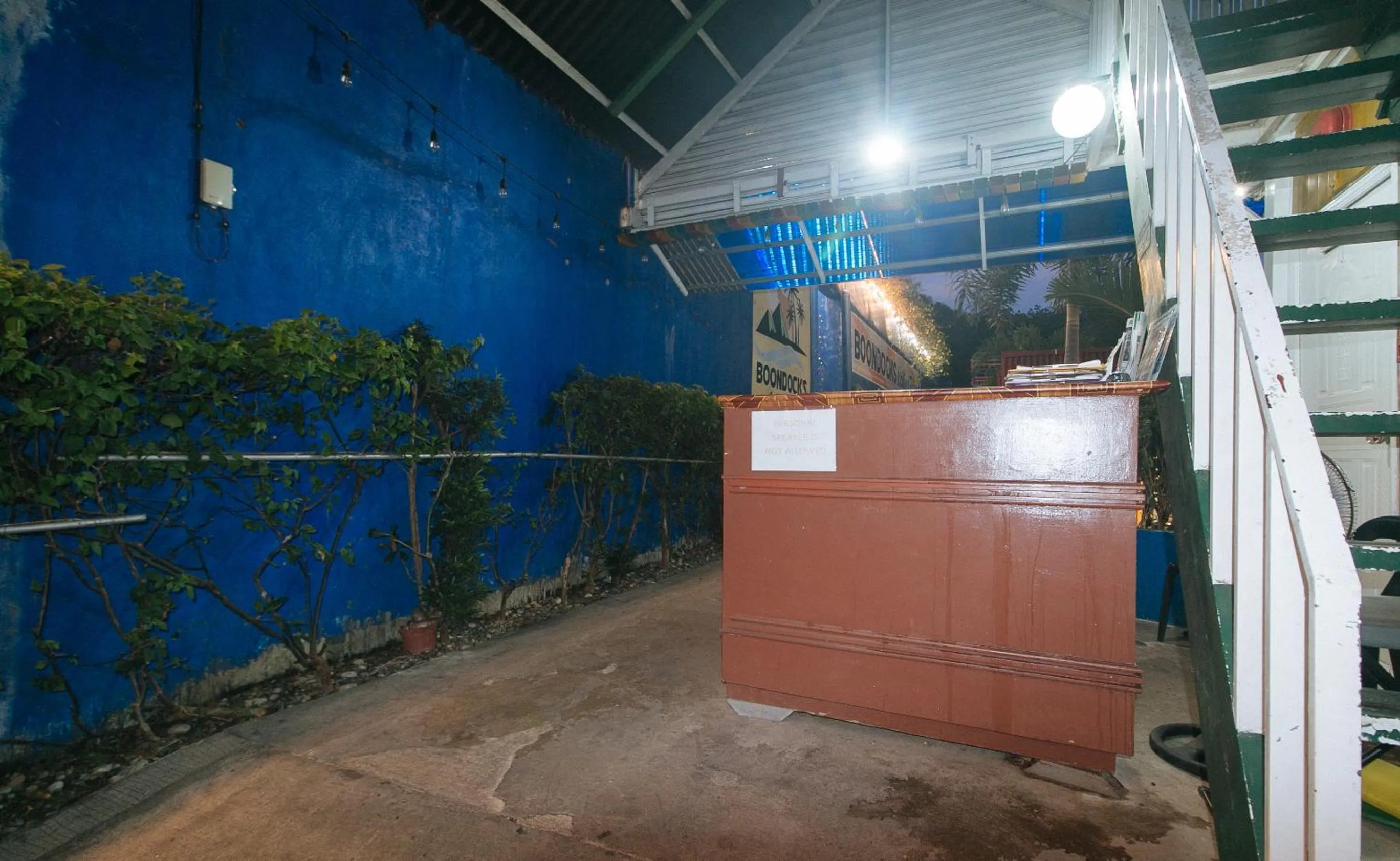 Lobby or reception in RedDoorz @ Boondocks Cabins Resort