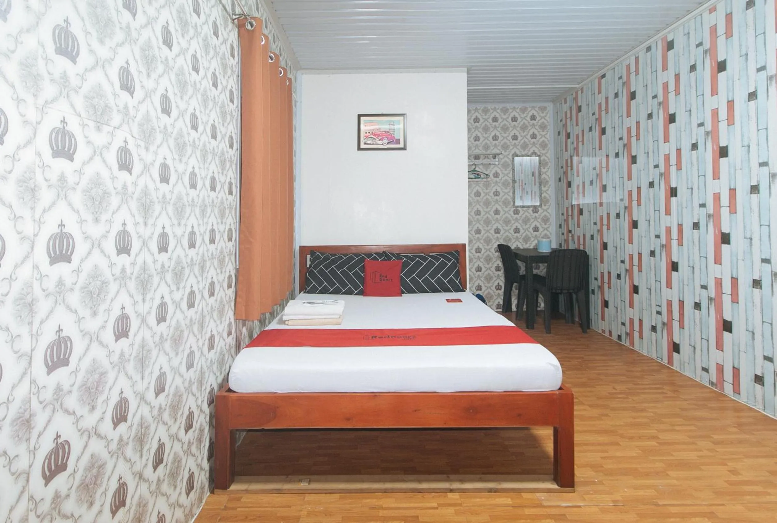 Bed in RedDoorz @ Boondocks Cabins Resort