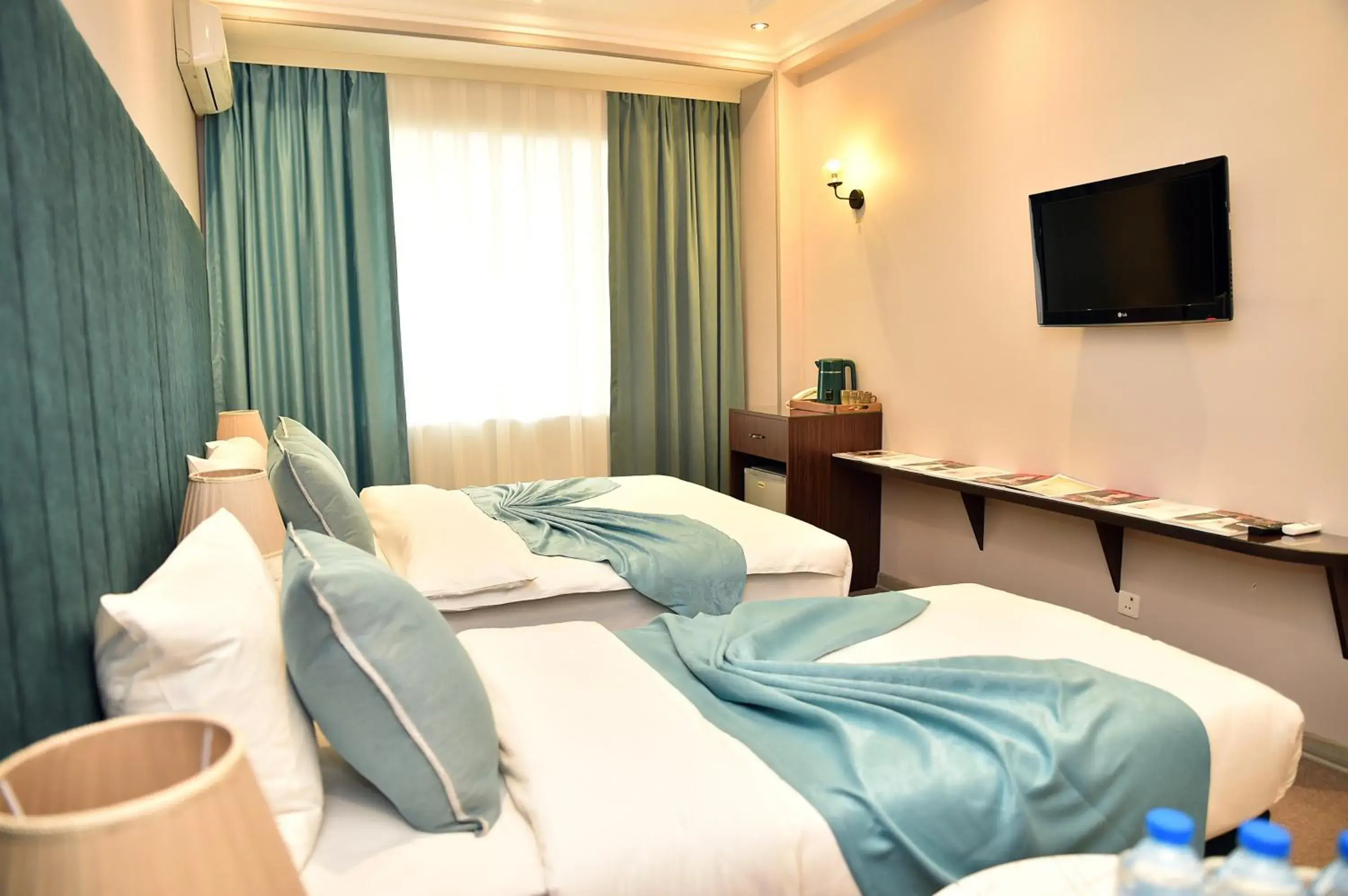 Twin Room with Balcony in Karat Inn Boutique Hotel Twin Room with Balcony in Karat Inn Boutique Hotel