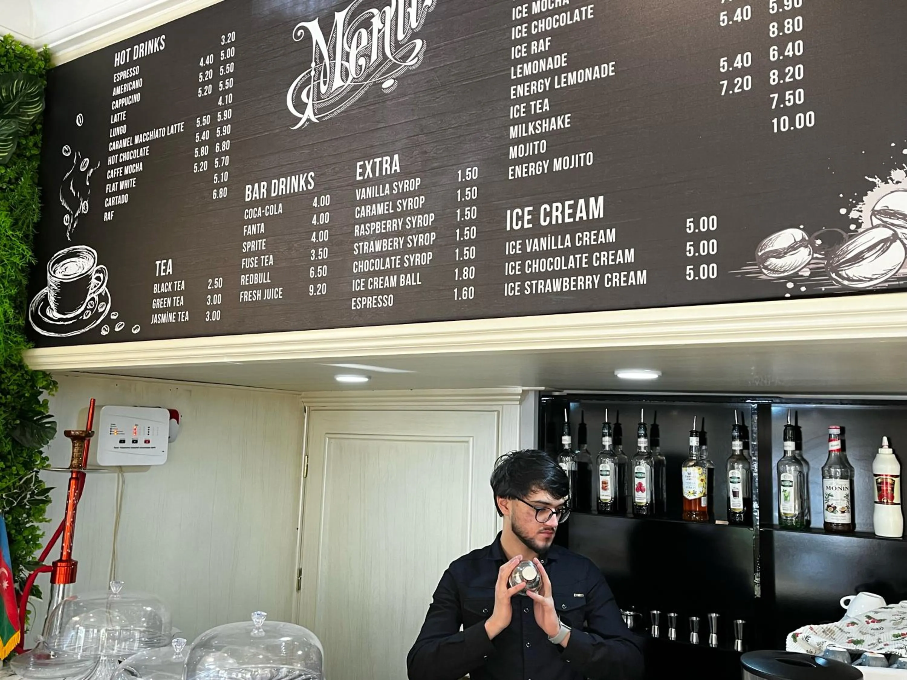 Restaurant/places to eat in Karat Inn Boutique Hotel