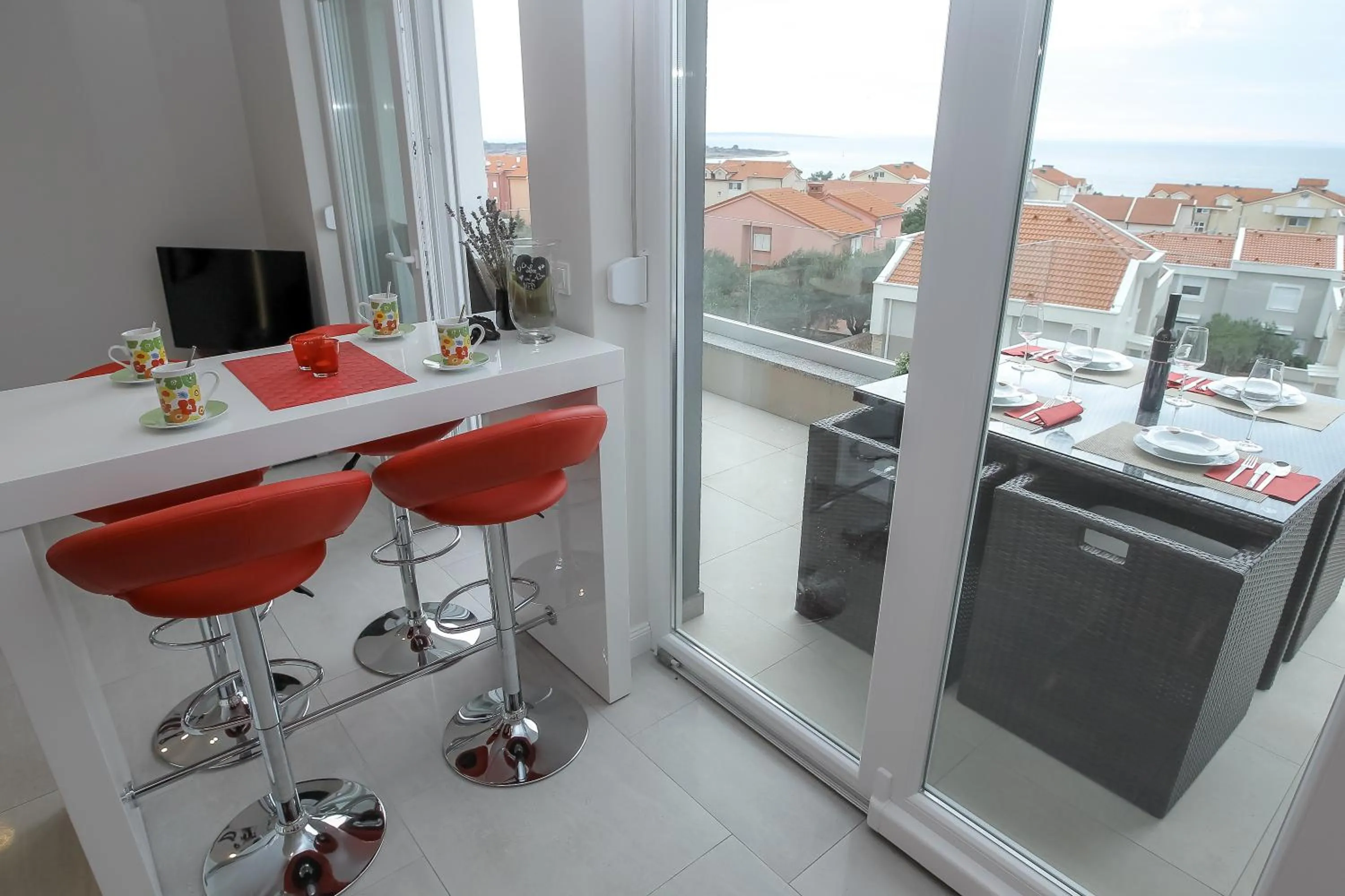 Apartments Tomana