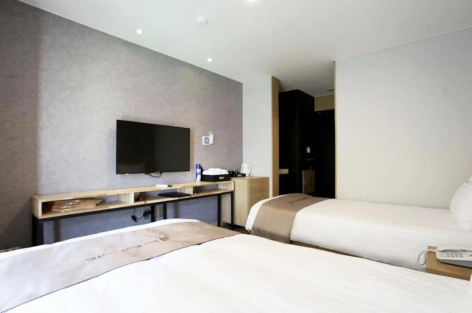 Jeju Slim Hotel