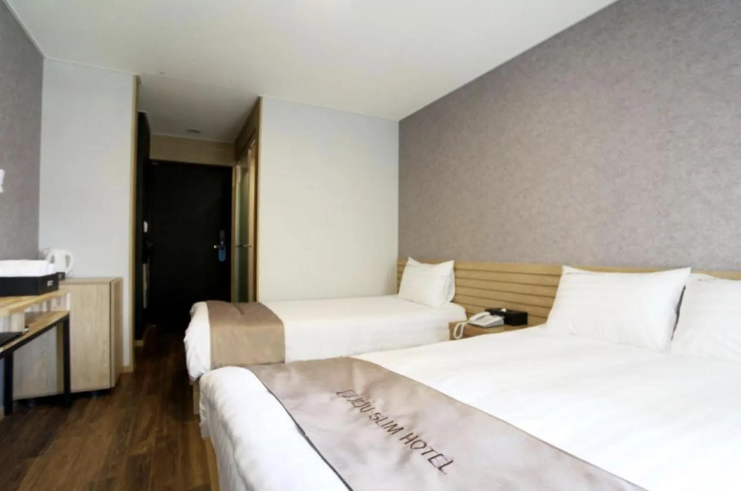 Jeju Slim Hotel