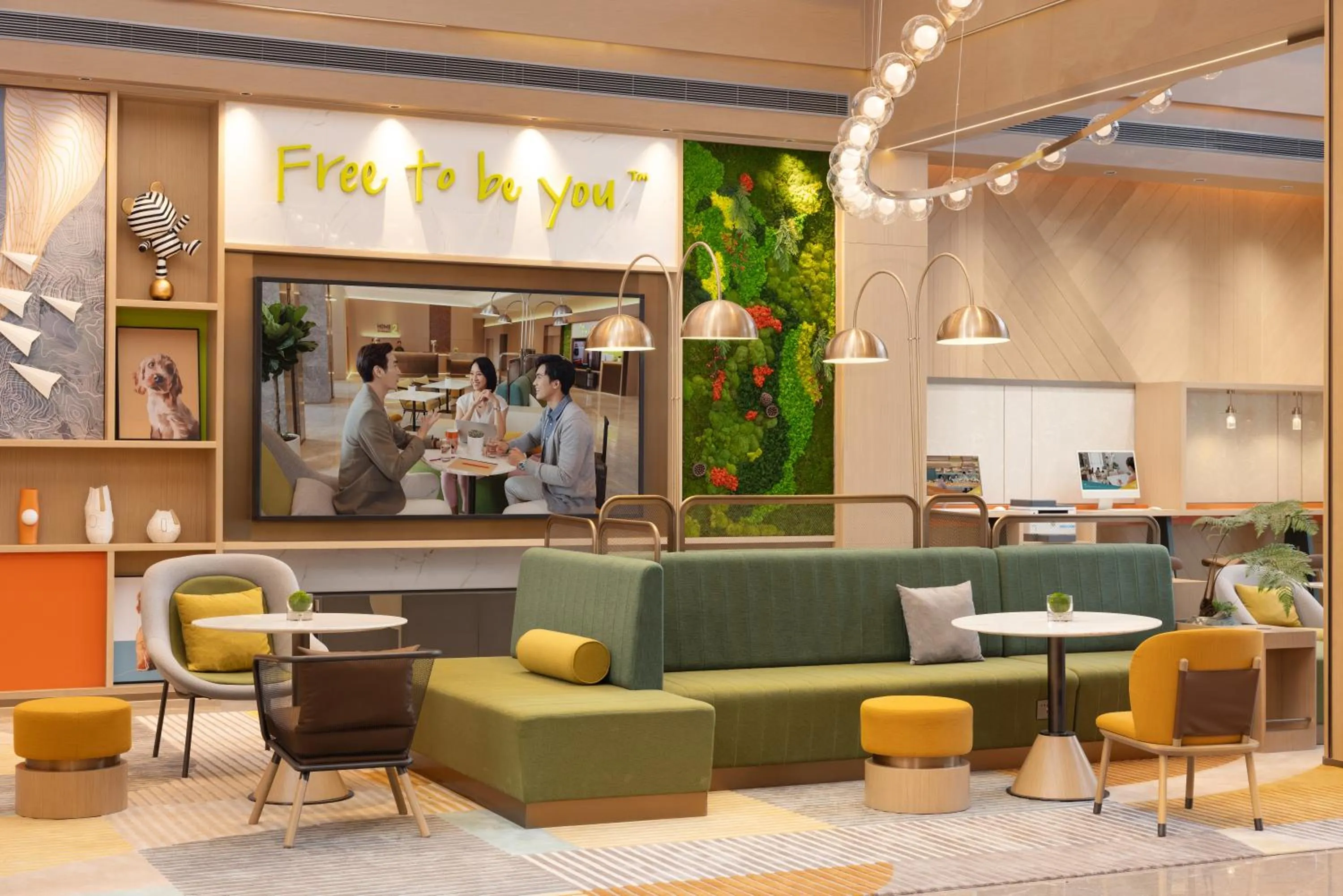 Seating area in Home2 Suites By Hilton Hotel Guangzhou Baiyun International Airport Branch - Free Shuttle Bus to Guangzhou Baiyun International Airport & Free Deliver Service to Canton Fair Complex During Canton Fair Period