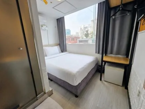 Ekonomy Hotel Myeongdong Premier