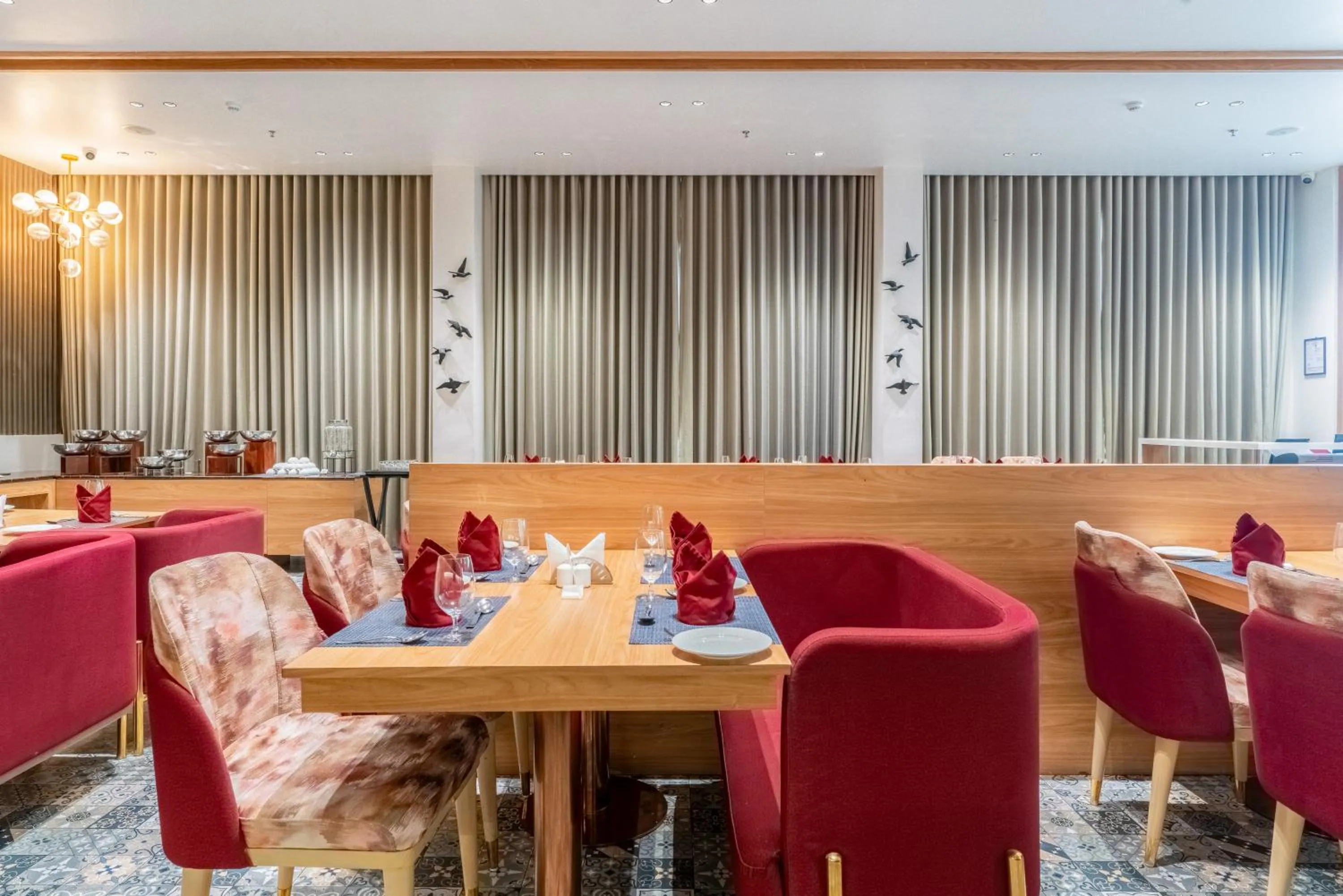 Restaurant/places to eat in Pride Elite Dwarka Near Dwarkadhish Temple