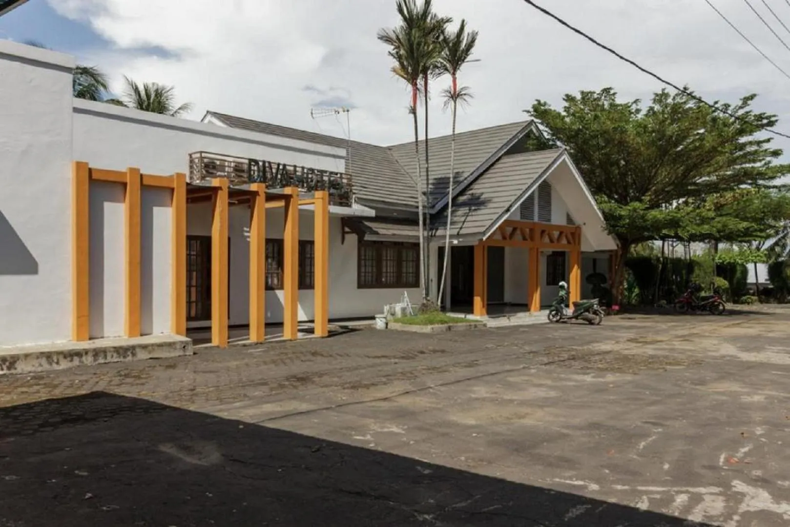 Property building in RedDoorz @ Pantai Panjang Bengkulu