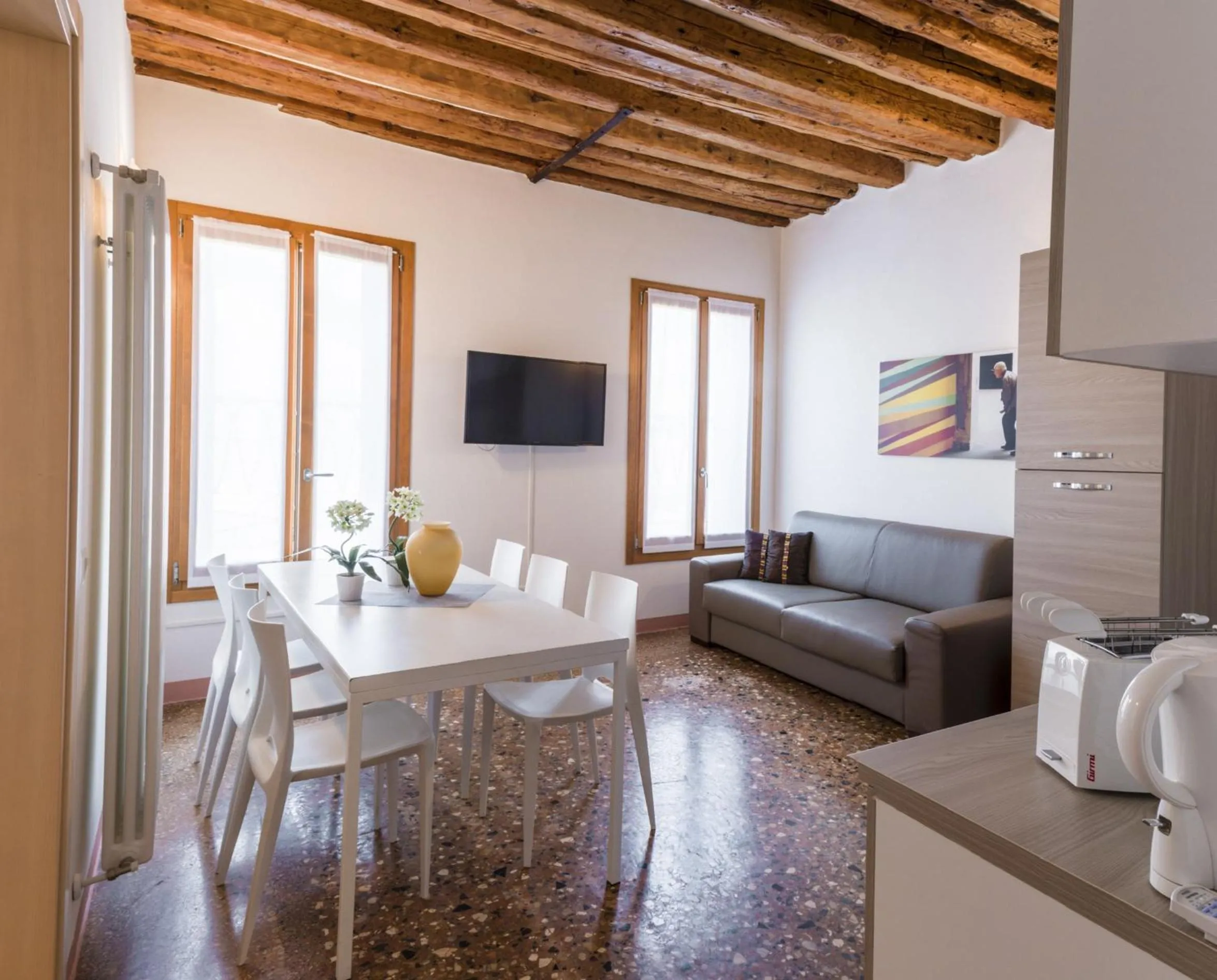 Accademia Charm Apartments by Wonderful Italy