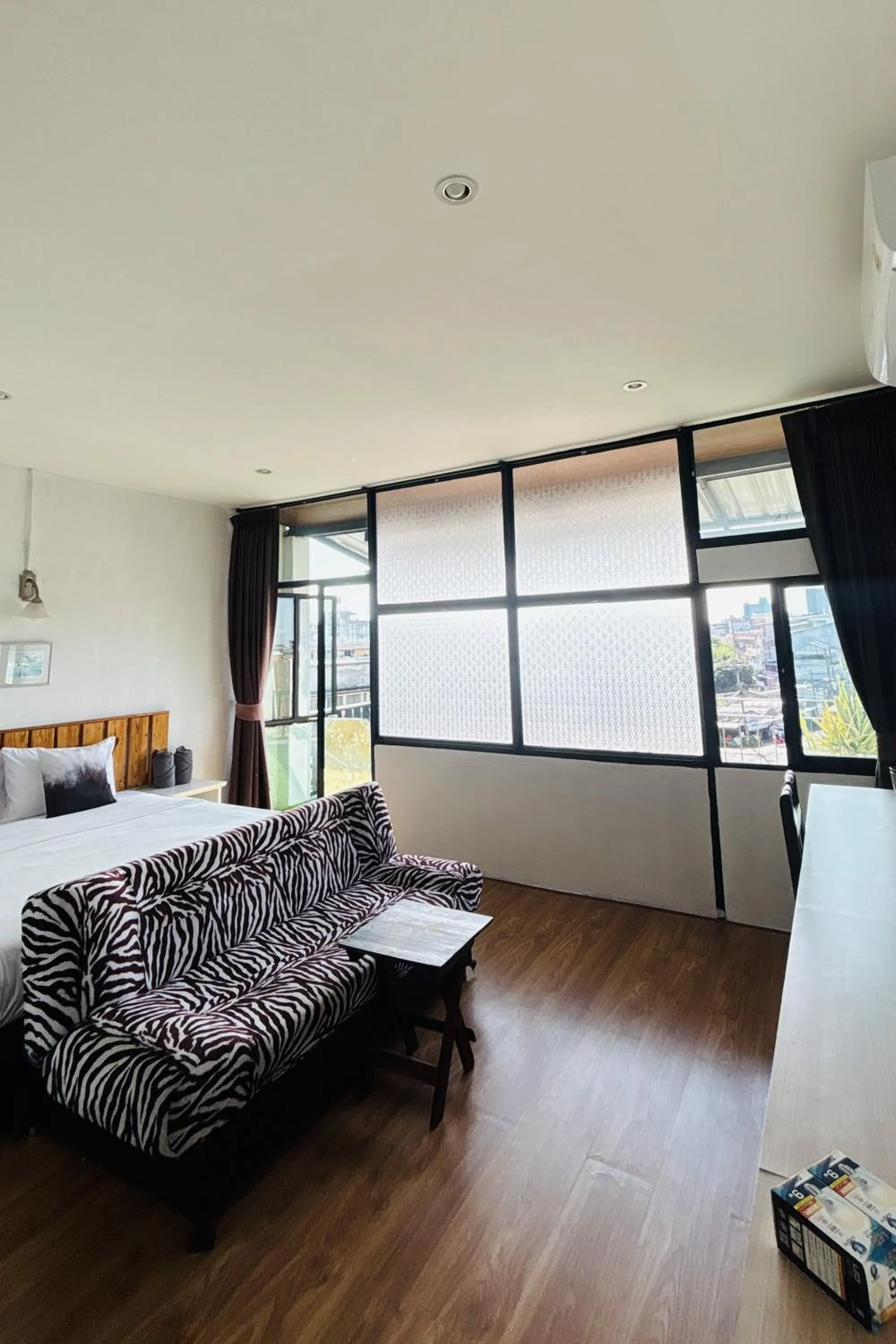 Bed in The Yak Cozy Chiang Mai