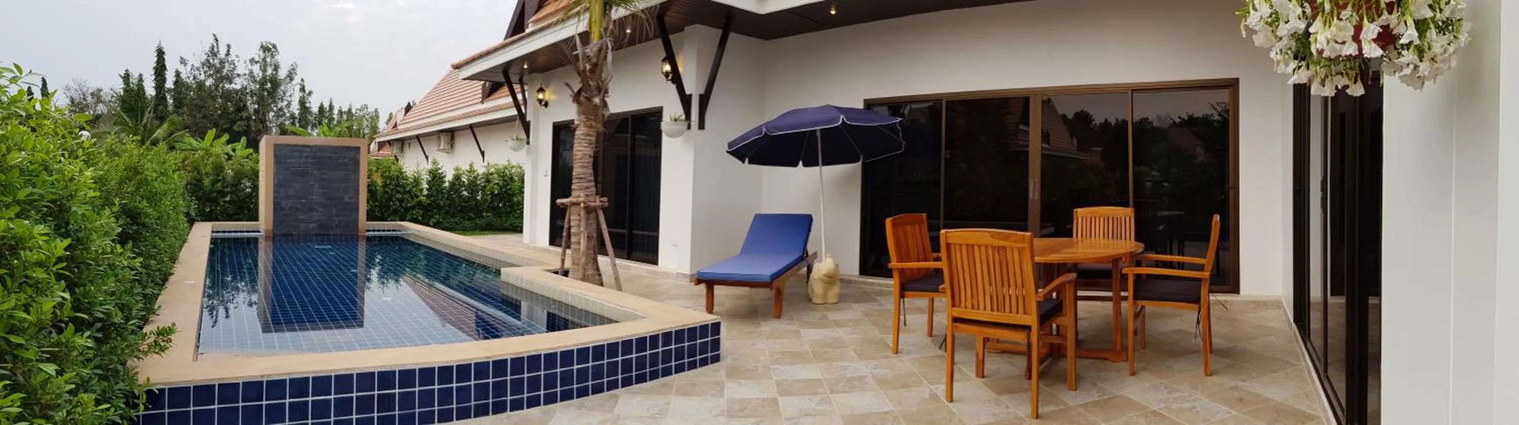 VIP Chain Resort Pool Villa