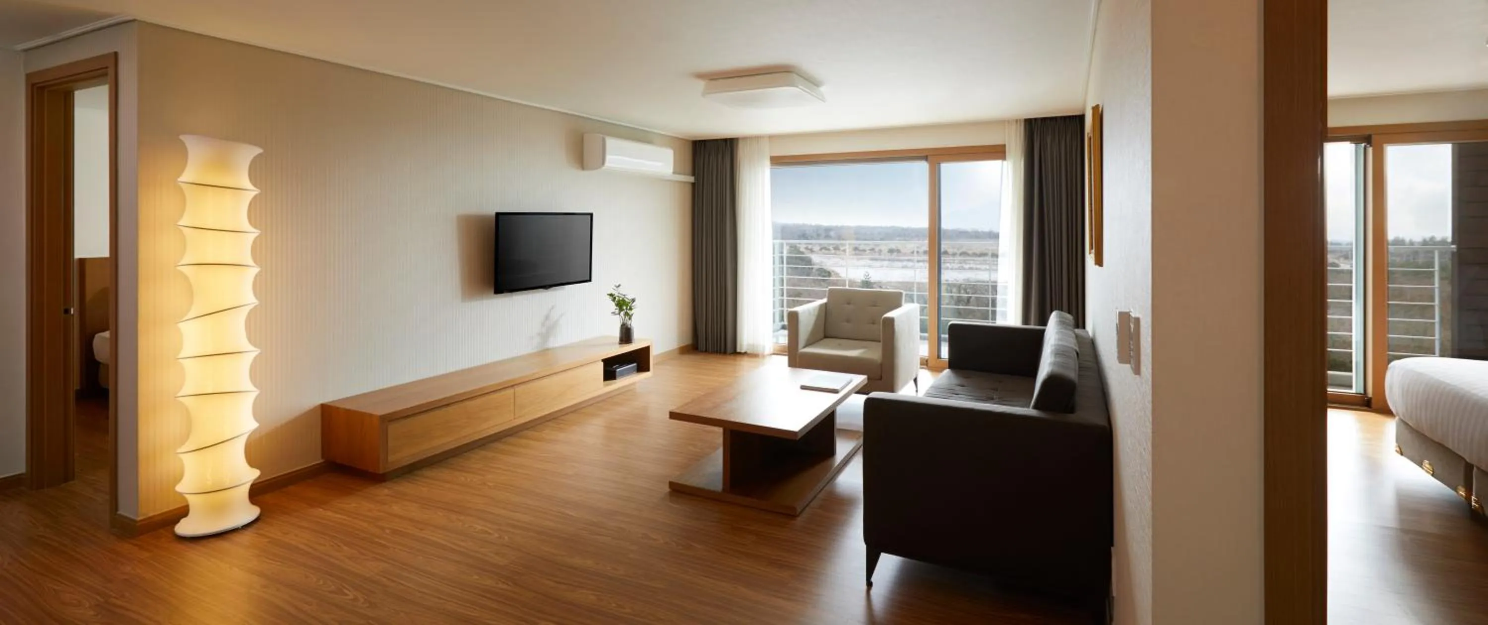 Living room in Jeju Aerospace Hotel