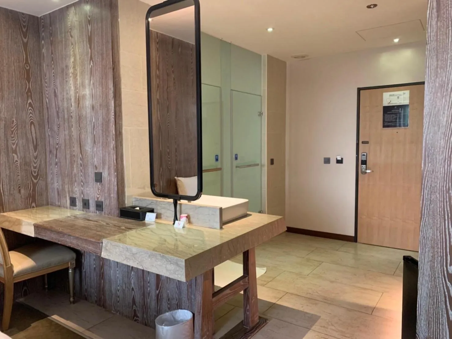 嘉義戴斯精選酒店 原稱佳仕堡