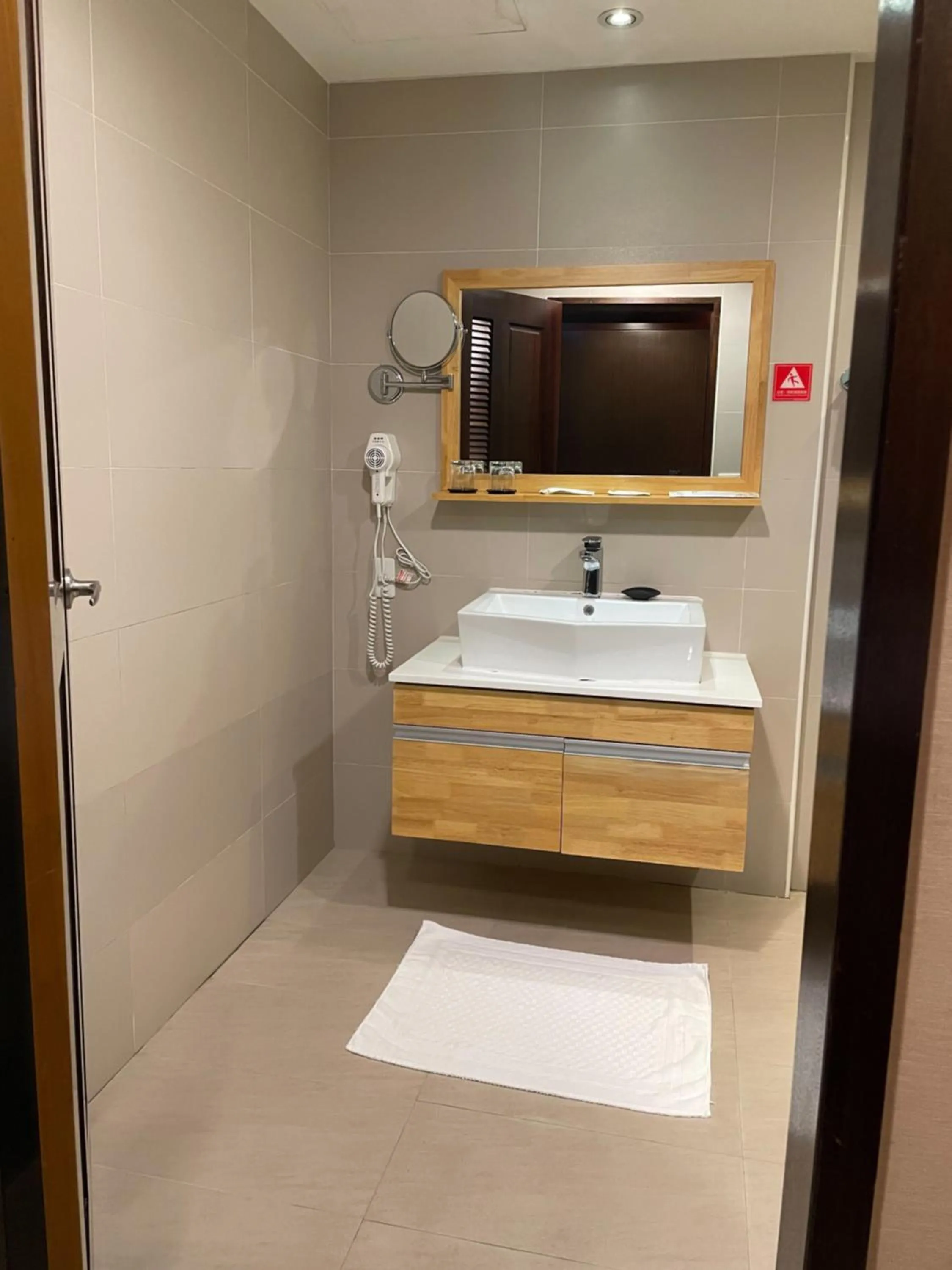 嘉義戴斯精選酒店 原稱佳仕堡