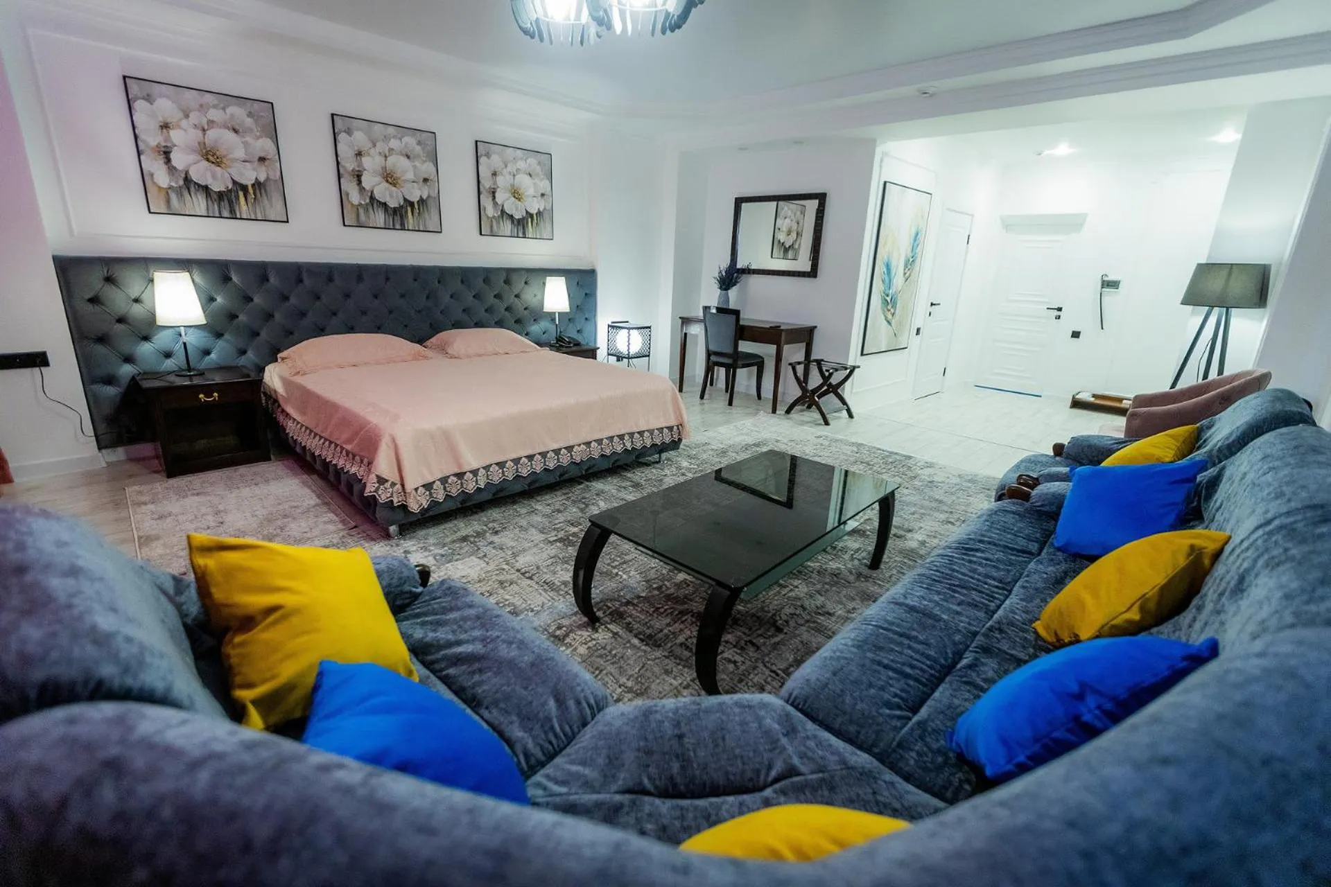 Bed in Metelitsa Hotel