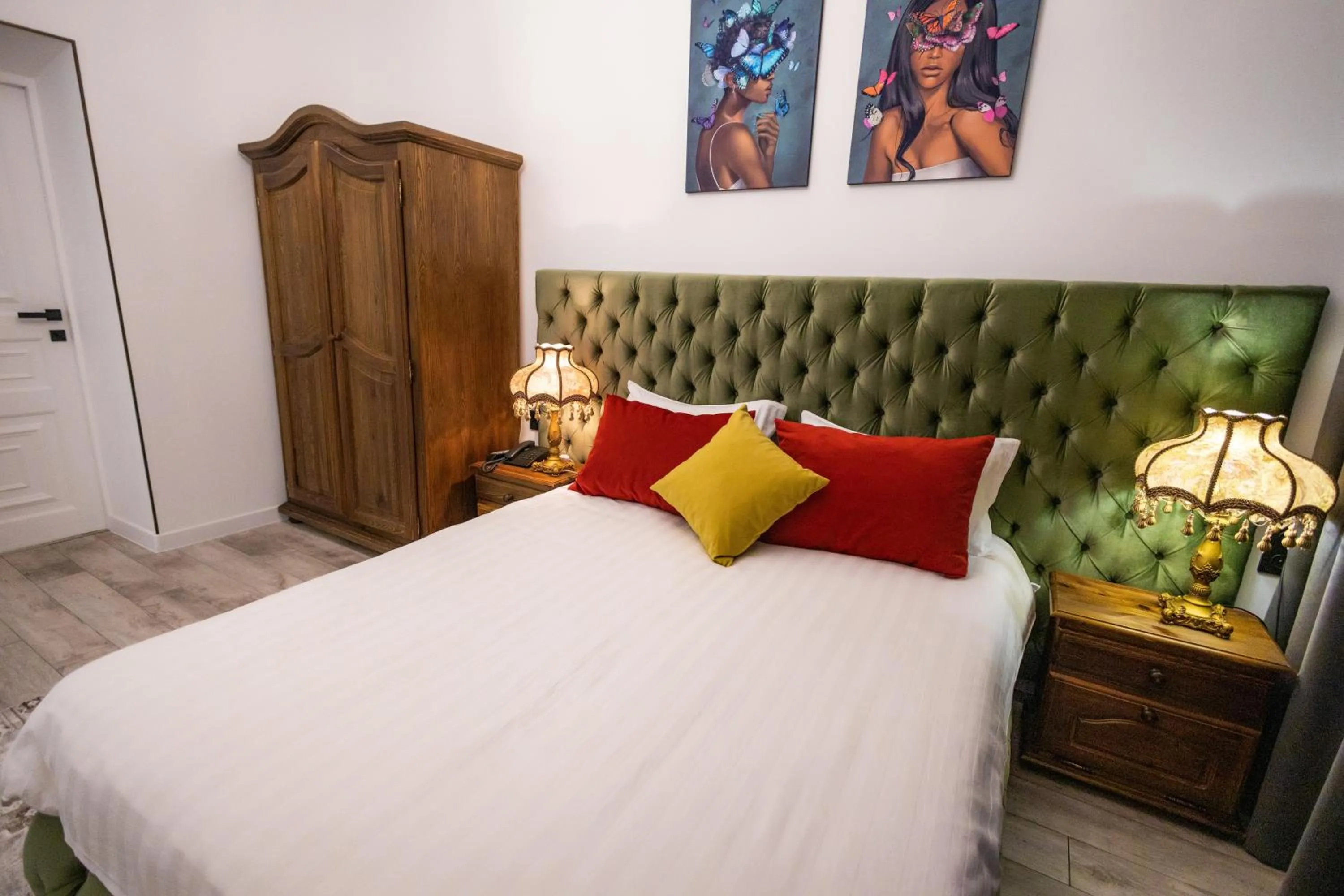 Bed in Metelitsa Hotel