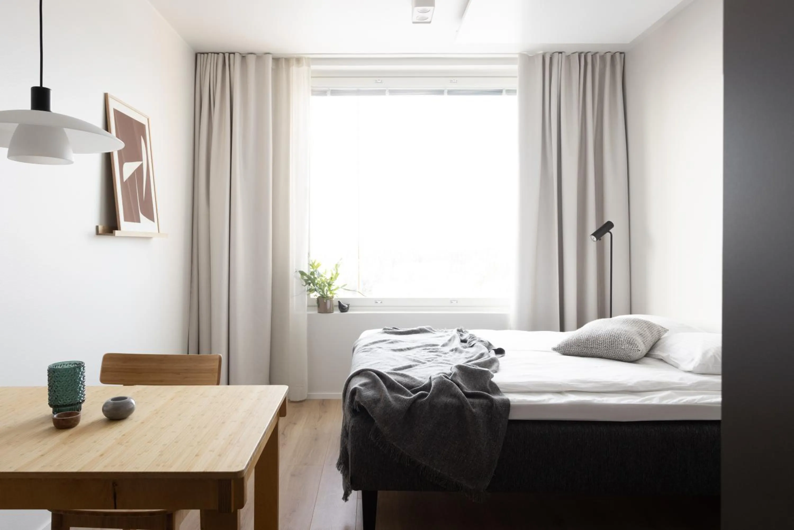 Photo of the whole room, Bed in Noli Otaniemi