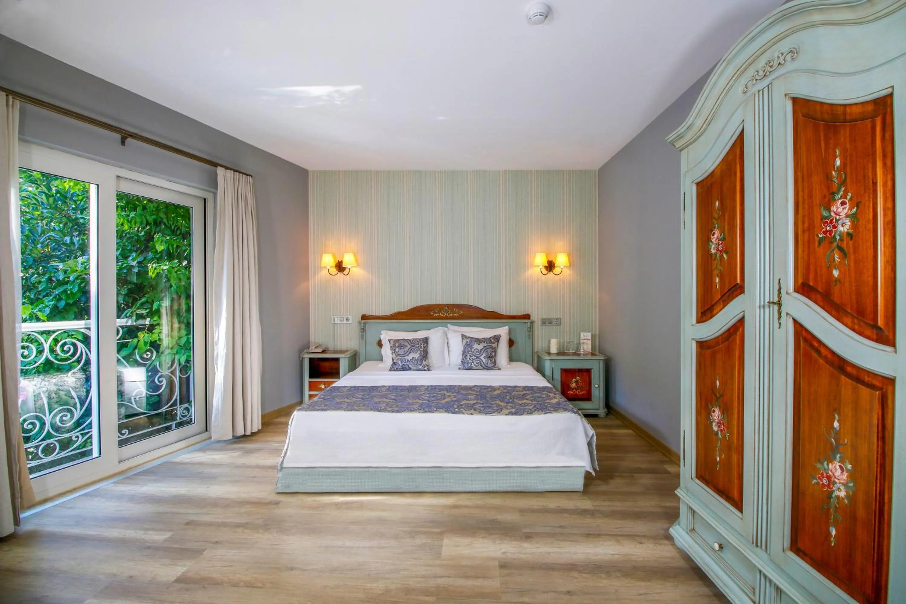 Bed in Joya Del Mar Hotel