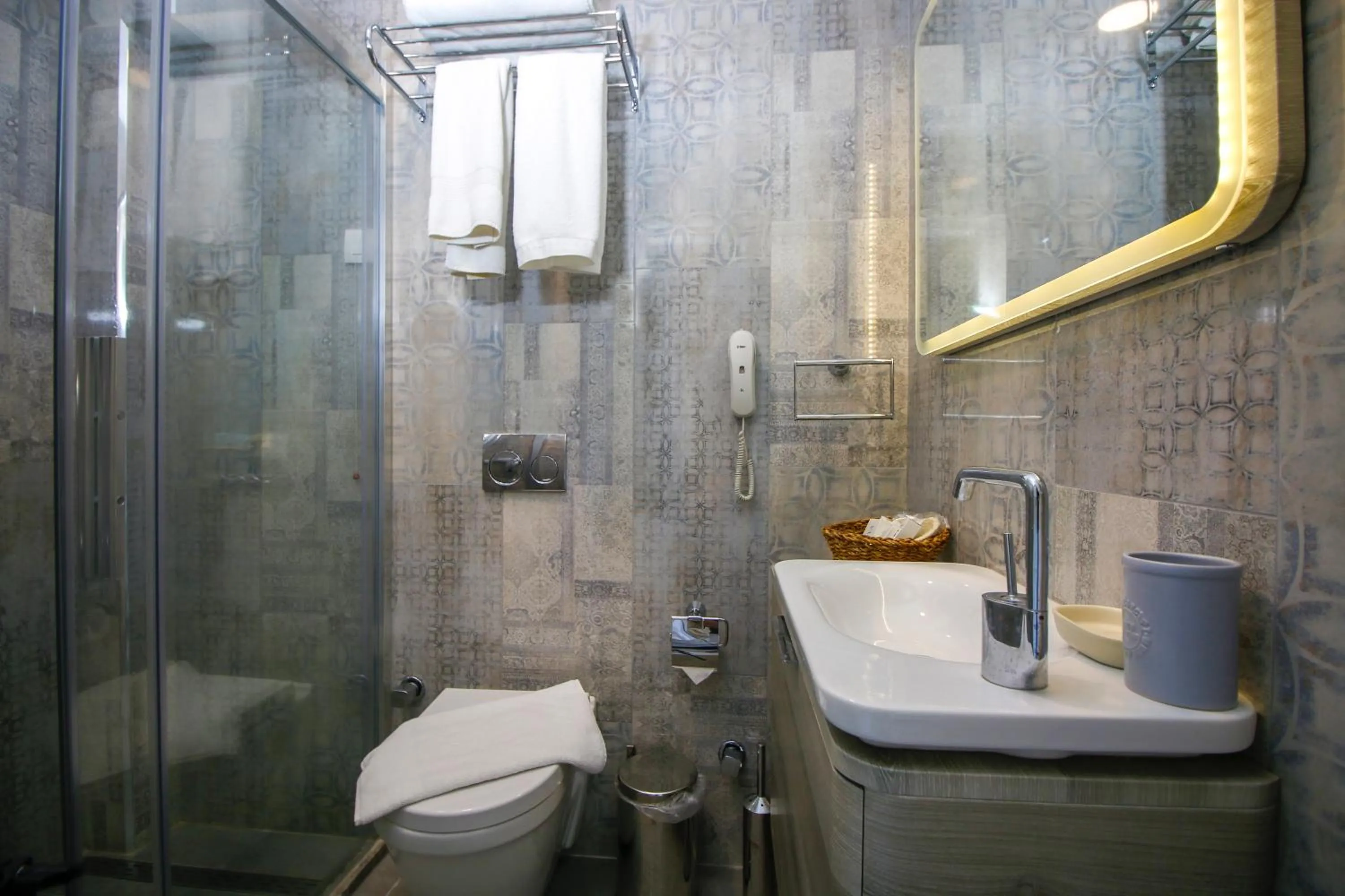 Bathroom in Joya Del Mar Hotel