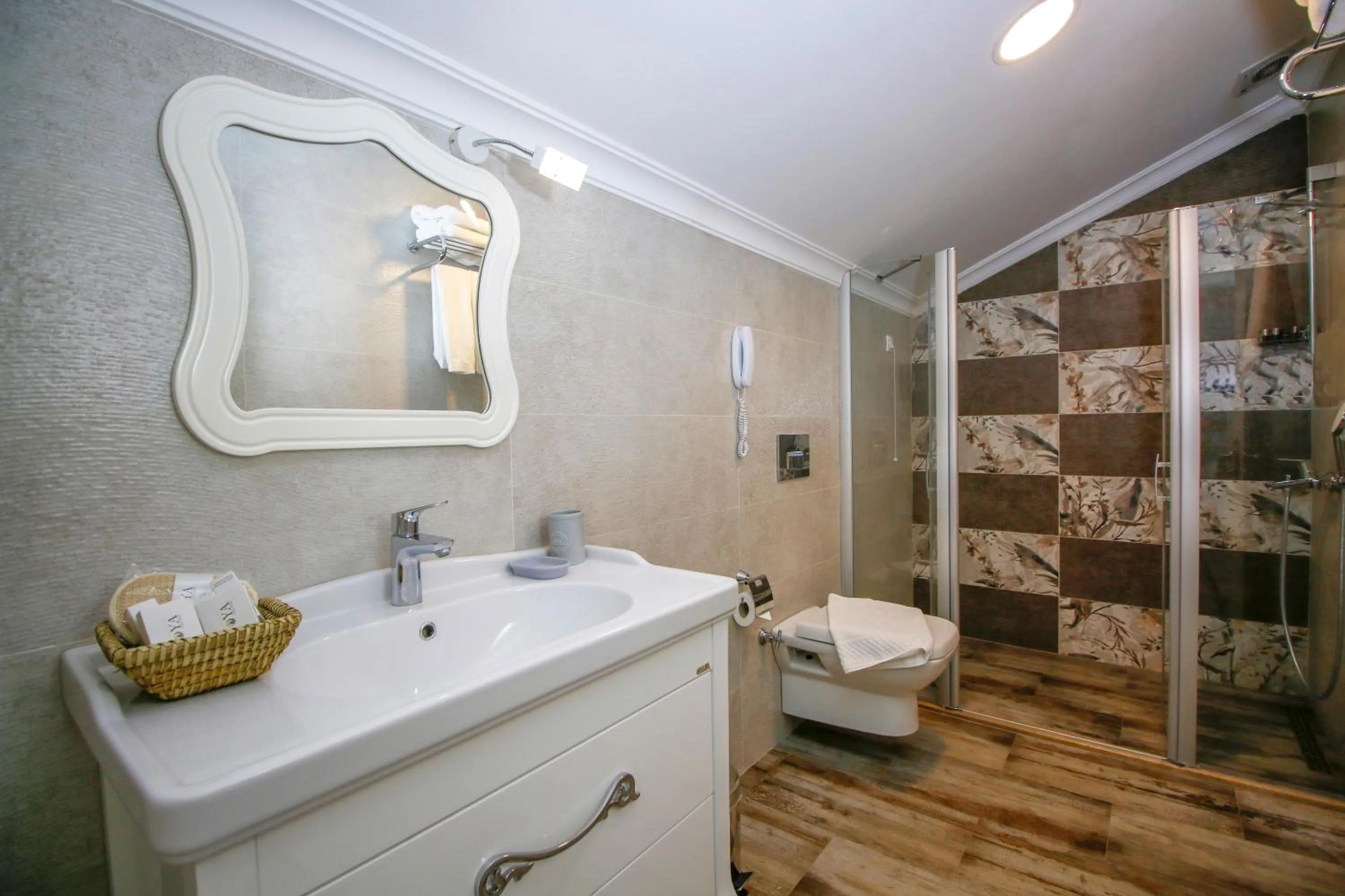 Shower in Joya Del Mar Hotel